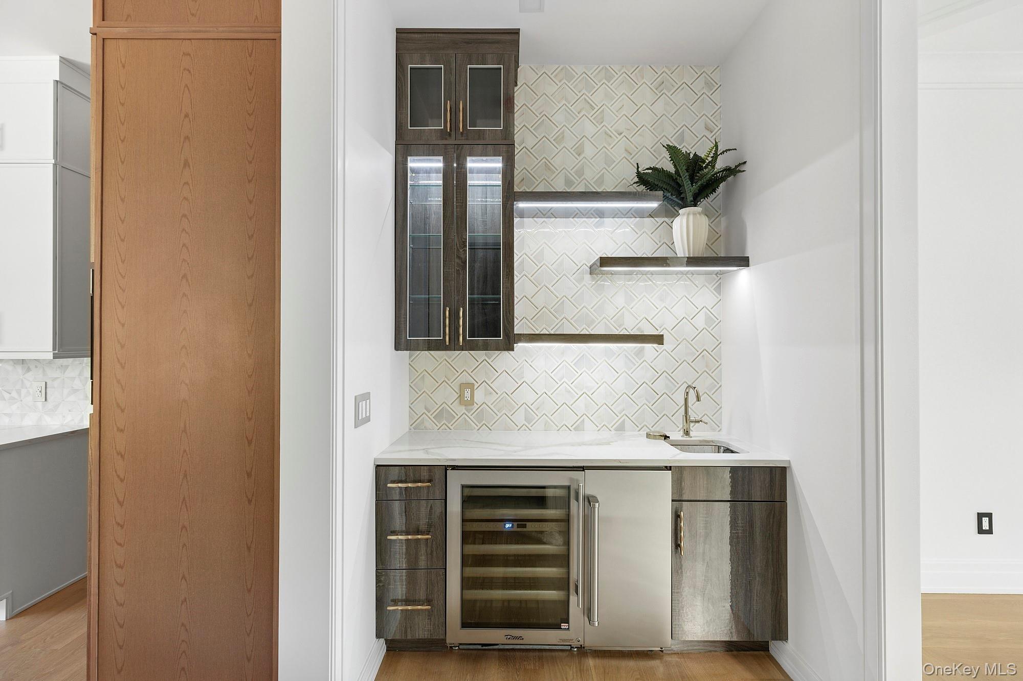 Single Family Saint Andrews Nassau County, NY 11568, MLS-883102-24