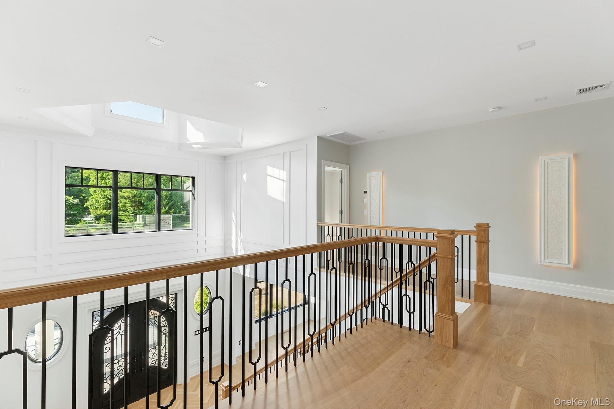 Single Family Saint Andrews Nassau County, NY 11568, MLS-883102-26