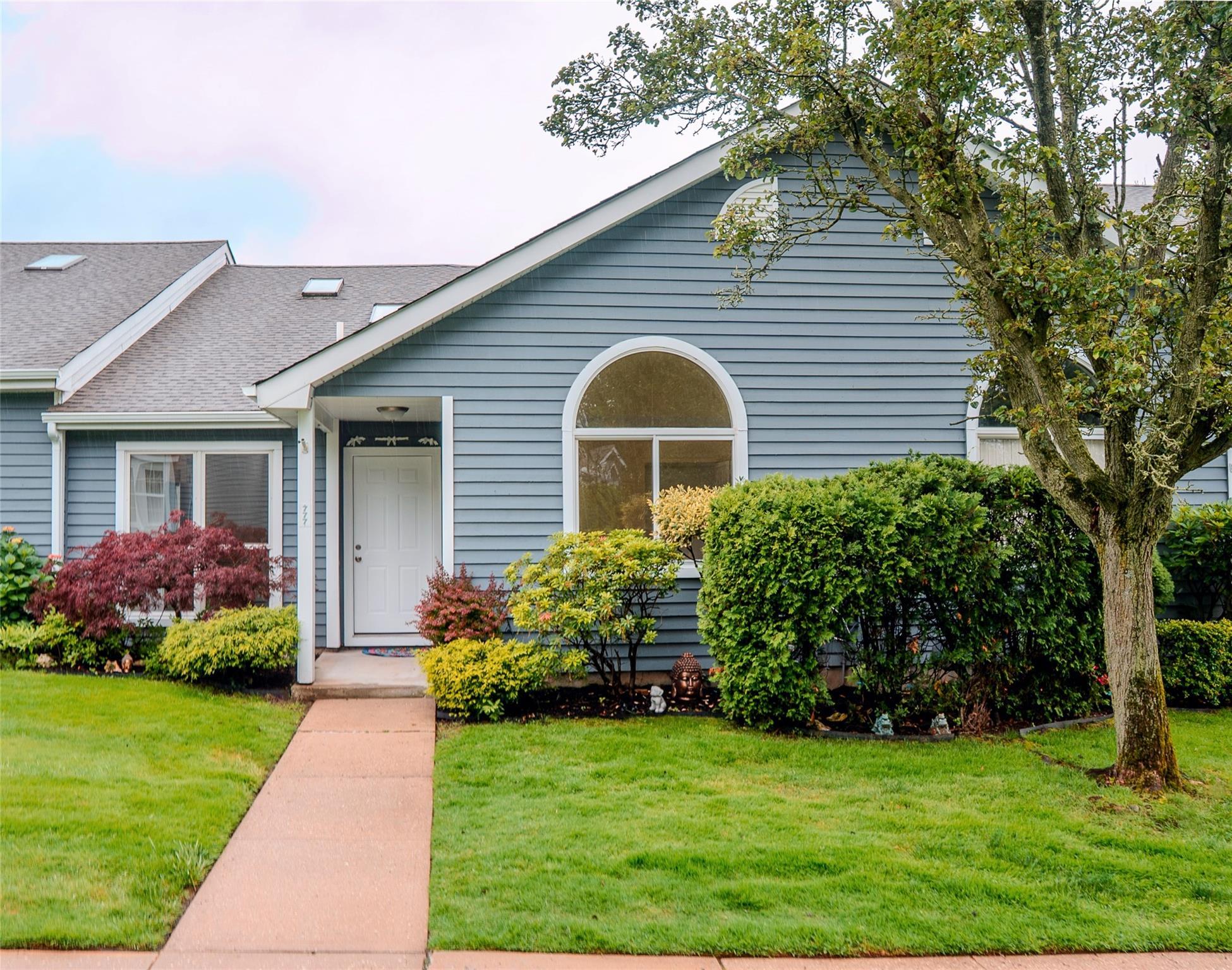 Single Family Spring Lake  Suffolk County, NY 11953, MLS-883151-2
