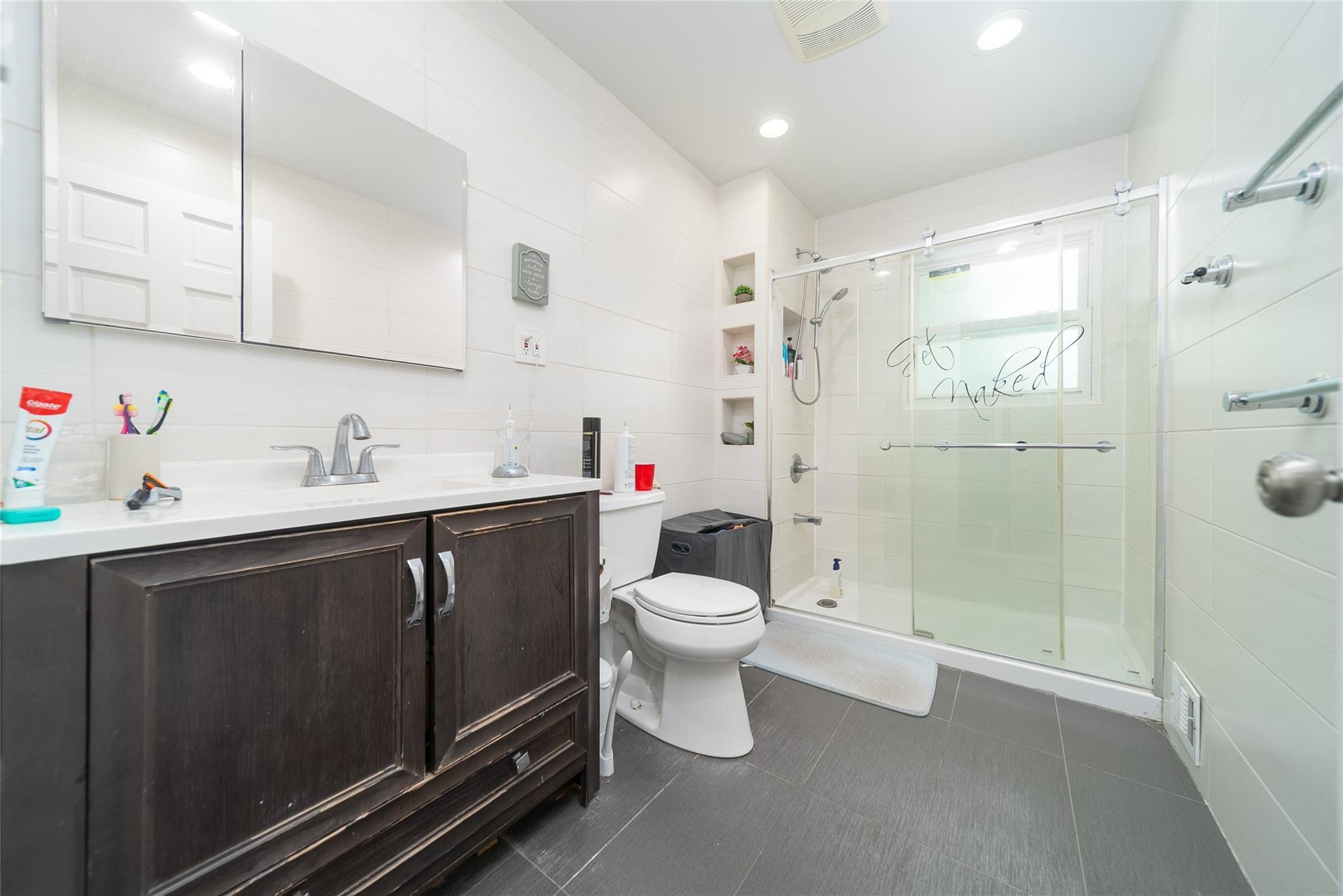 Single Family 197th  Queens, NY 11365, MLS-883153-16
