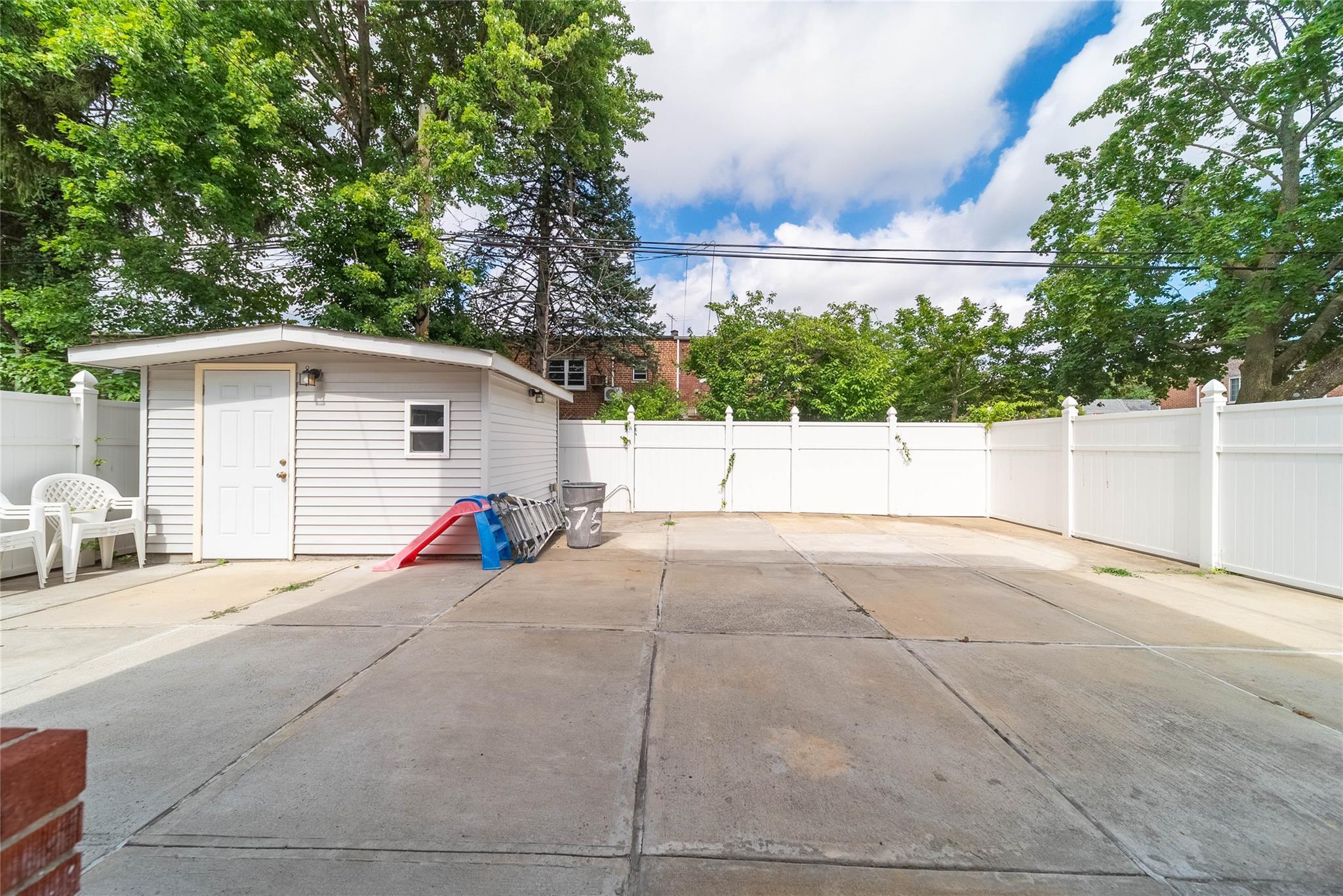 Single Family 197th  Queens, NY 11365, MLS-883153-21