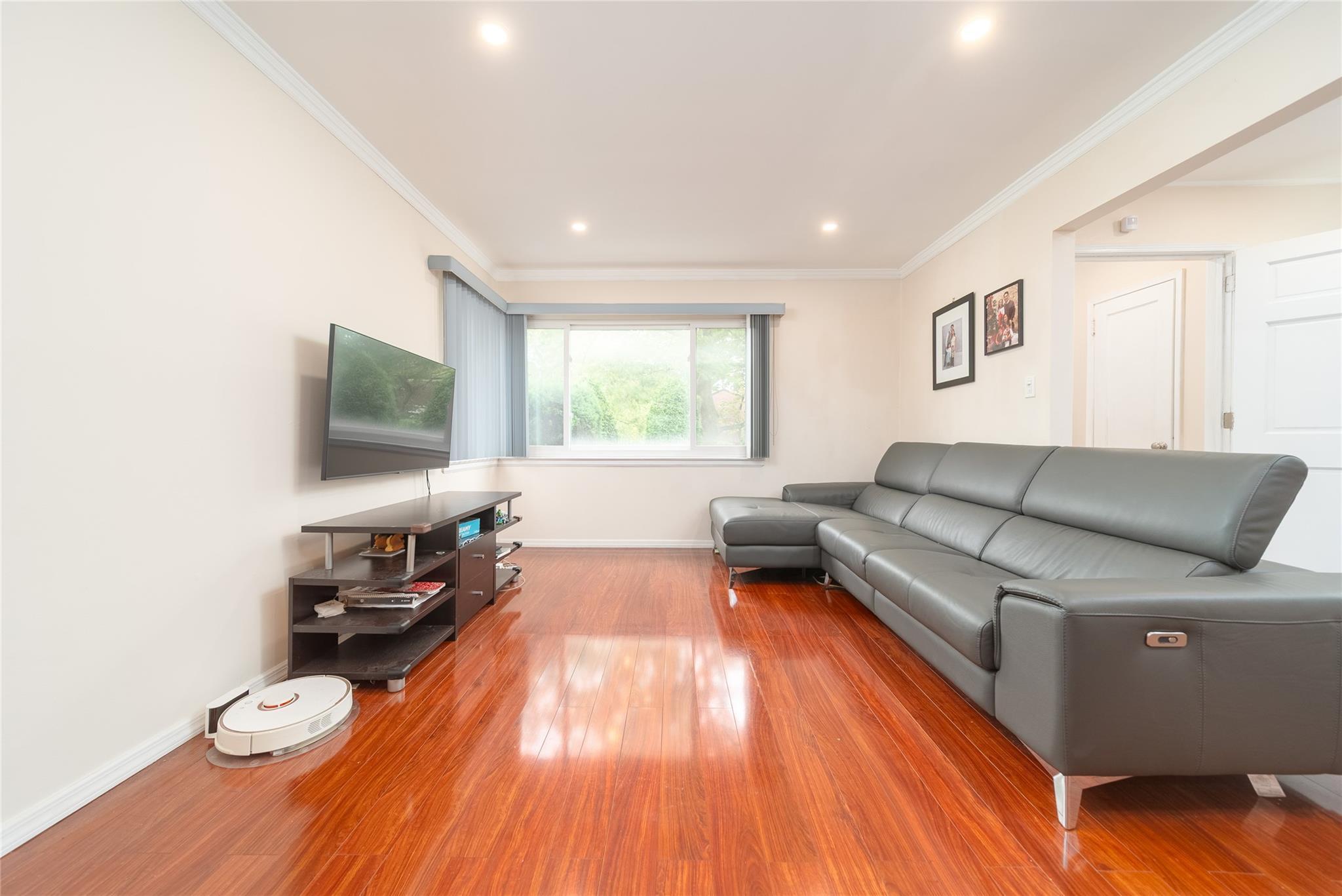 Single Family 197th  Queens, NY 11365, MLS-883153-3