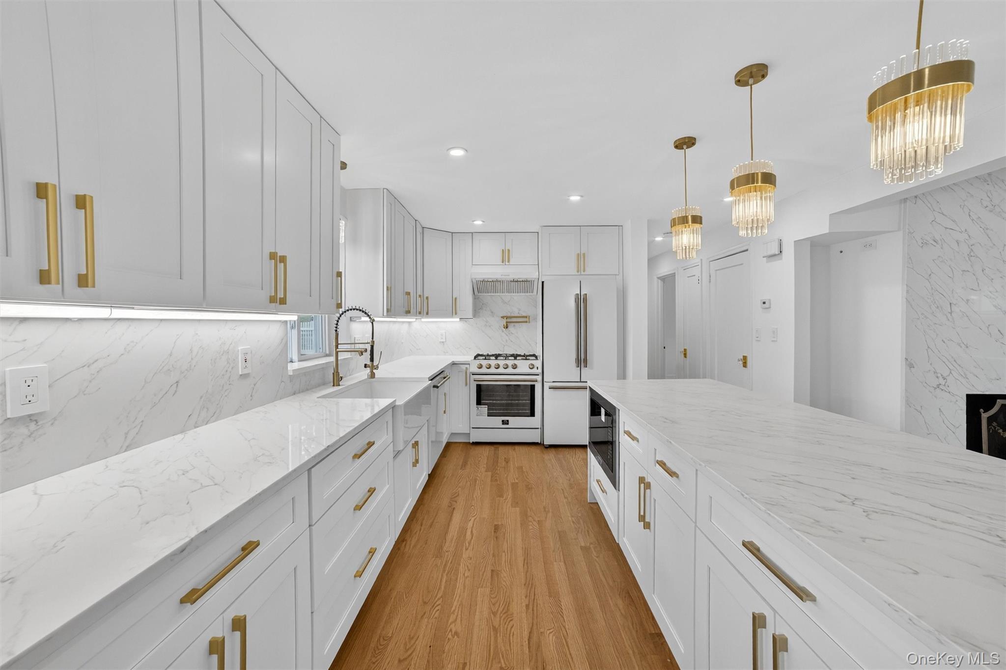 Single Family Benedict Westchester County, NY 10709, MLS-883158-10