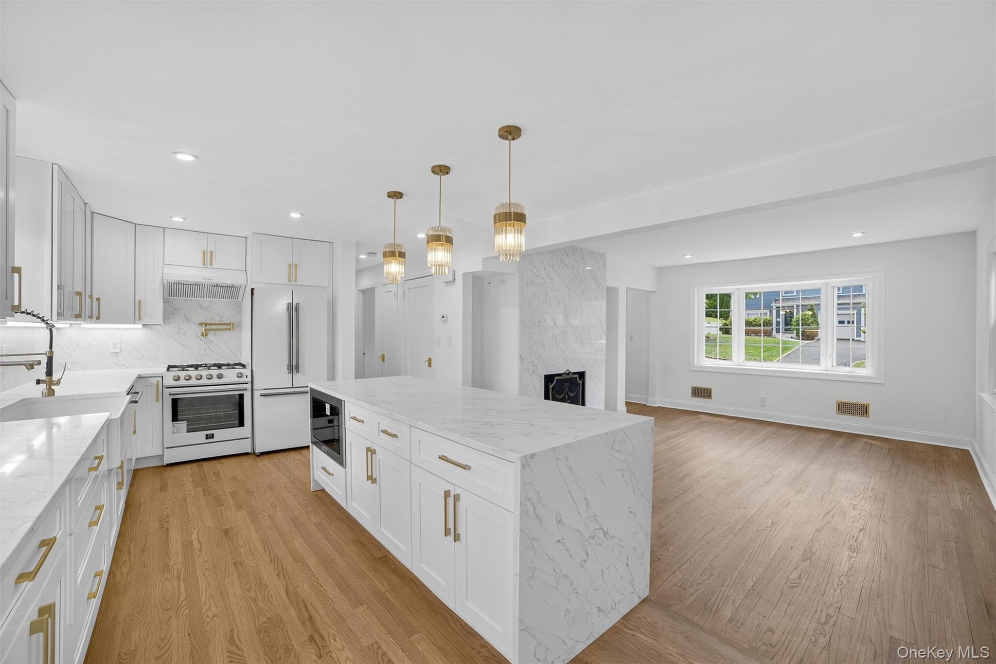 Single Family Benedict Westchester County, NY 10709, MLS-883158-11