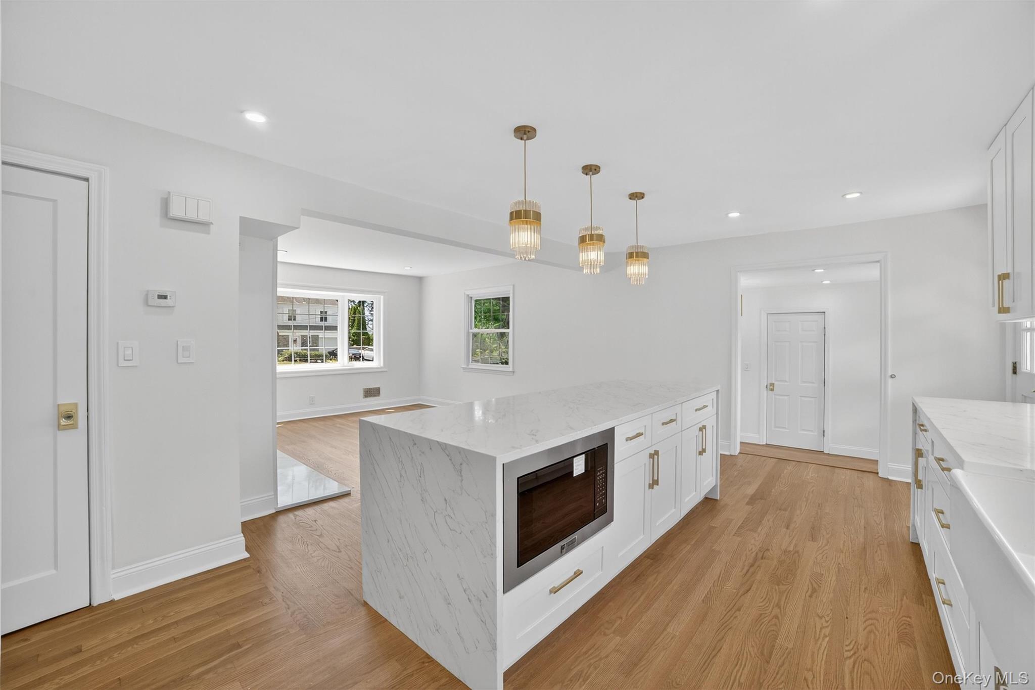 Single Family Benedict Westchester County, NY 10709, MLS-883158-12