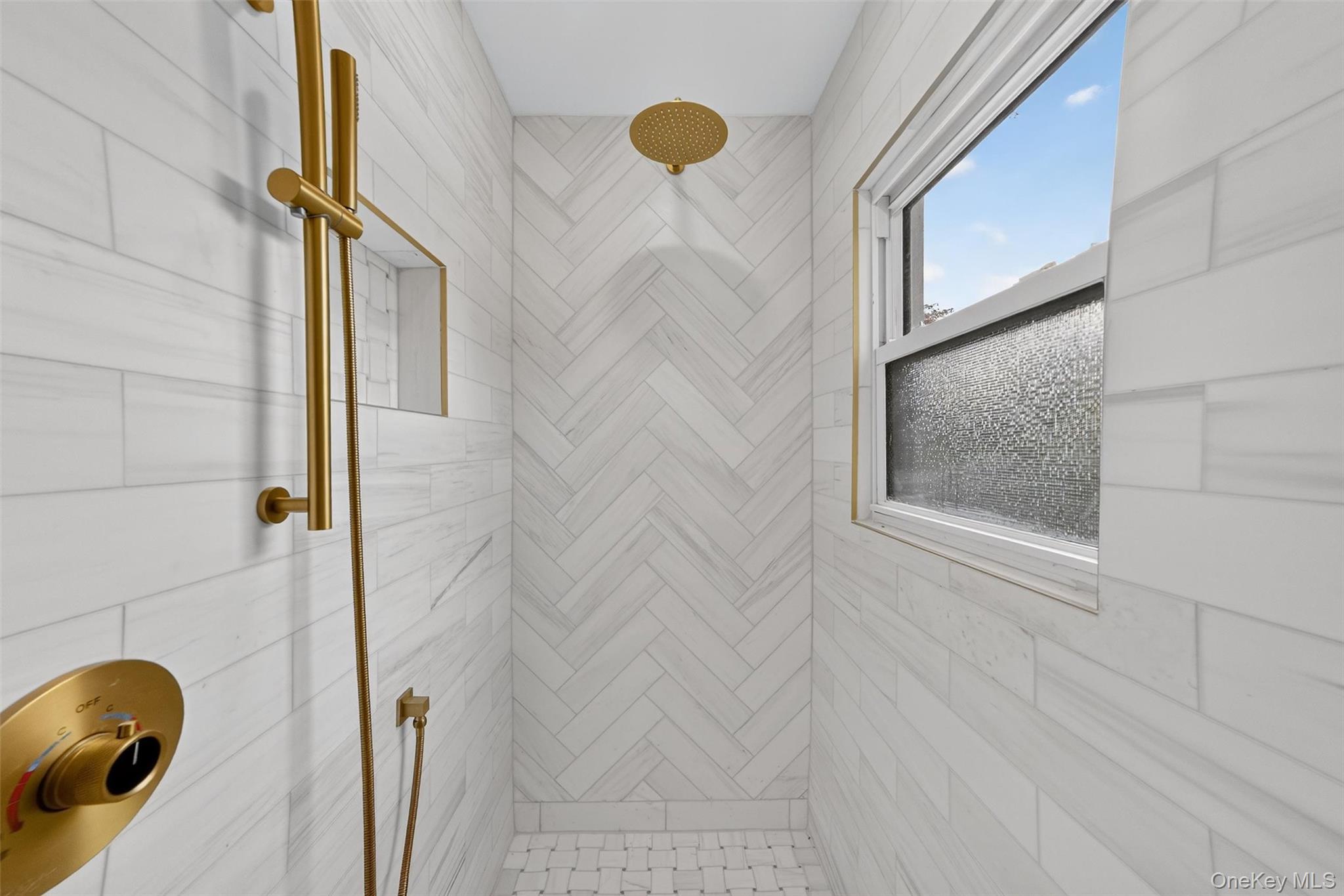 Single Family Benedict Westchester County, NY 10709, MLS-883158-22