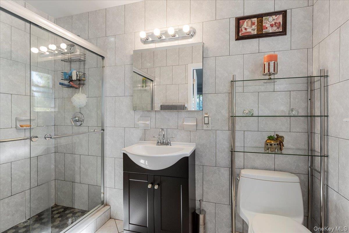 Single Family Hungry Harbor  Nassau County, NY 11581, MLS-883172-22