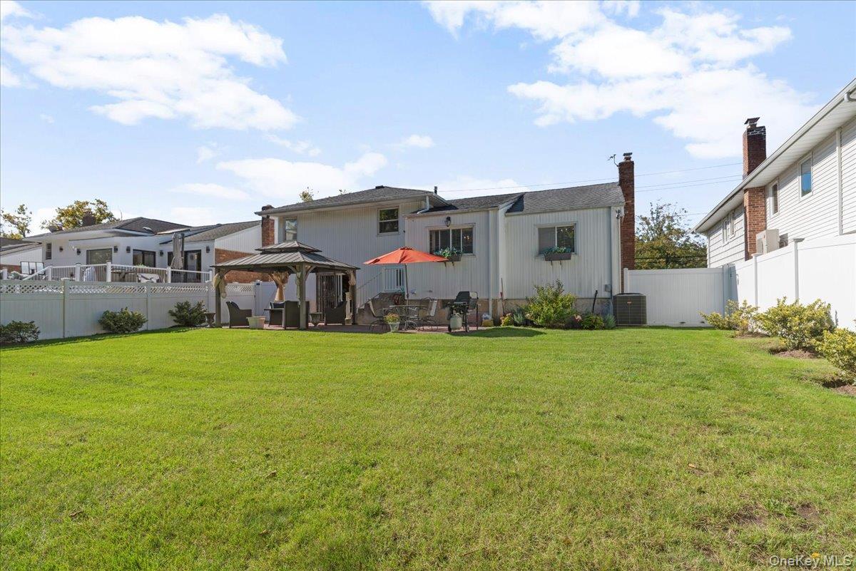 Single Family Hungry Harbor  Nassau County, NY 11581, MLS-883172-27