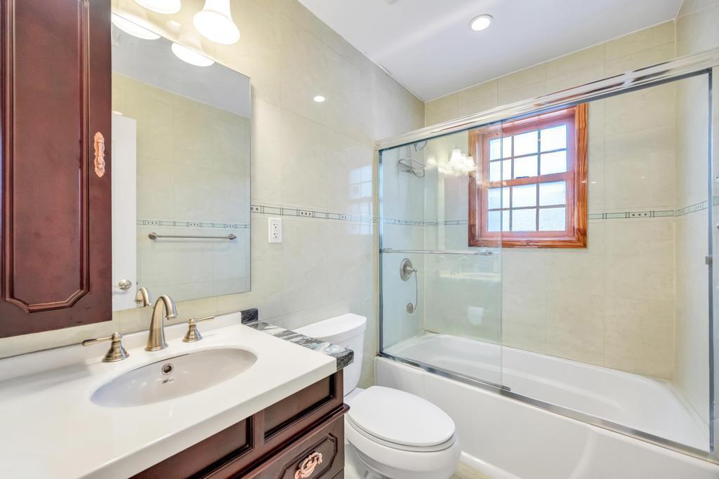 Single Family 263rd  Queens, NY 11001, MLS-883190-31