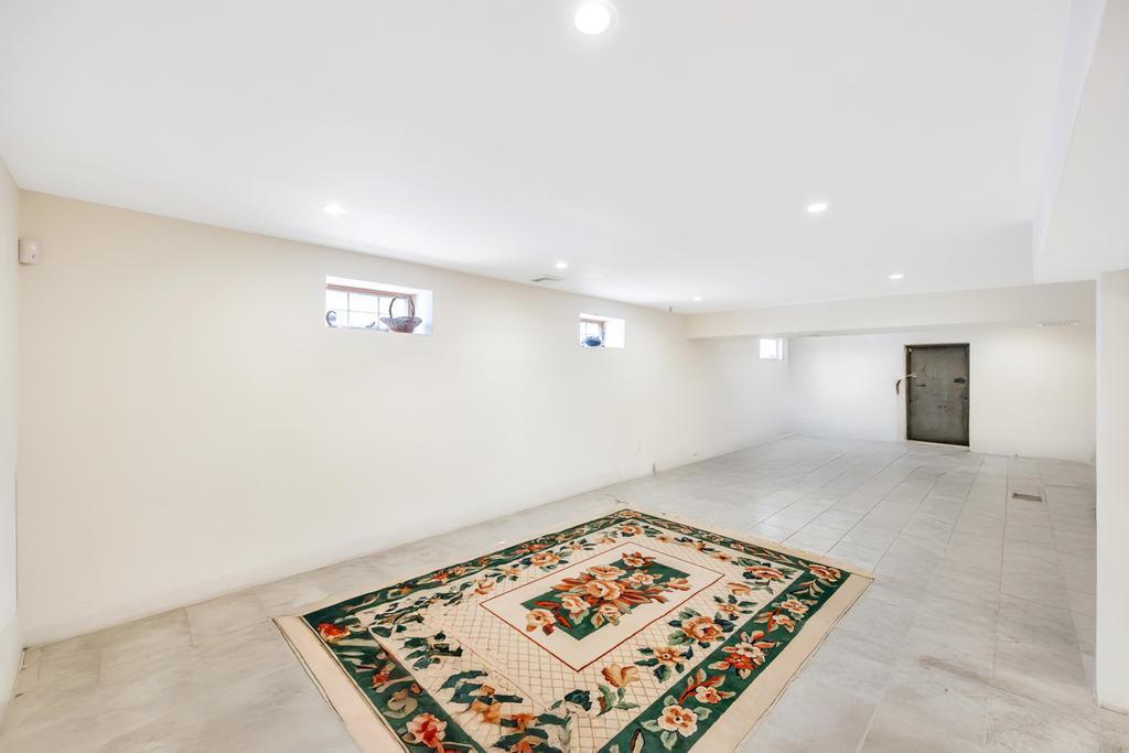 Single Family 263rd  Queens, NY 11001, MLS-883190-36
