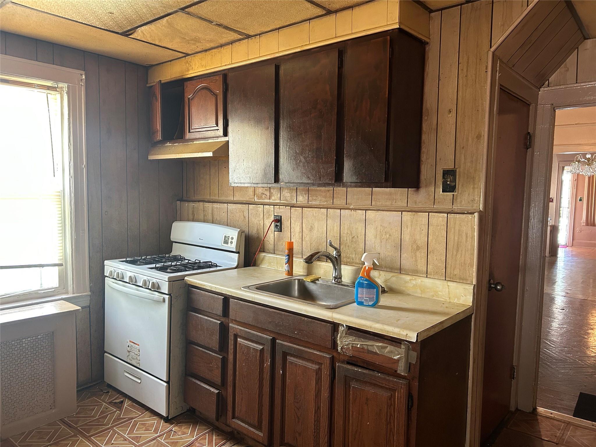 Single Family Troy  Brooklyn, NY 11203, MLS-883209-10