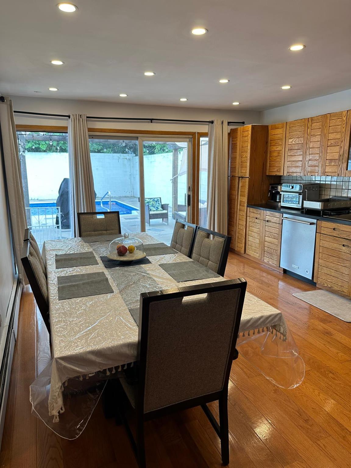 Single Family 7  Queens, NY 11357, MLS-883215-11