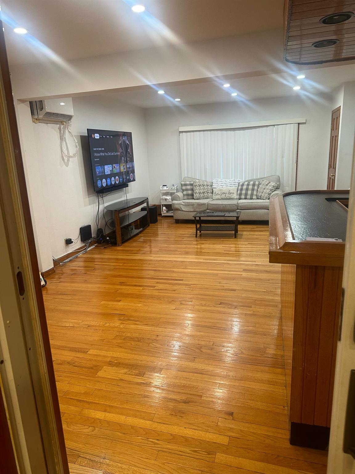 Single Family 7  Queens, NY 11357, MLS-883215-4