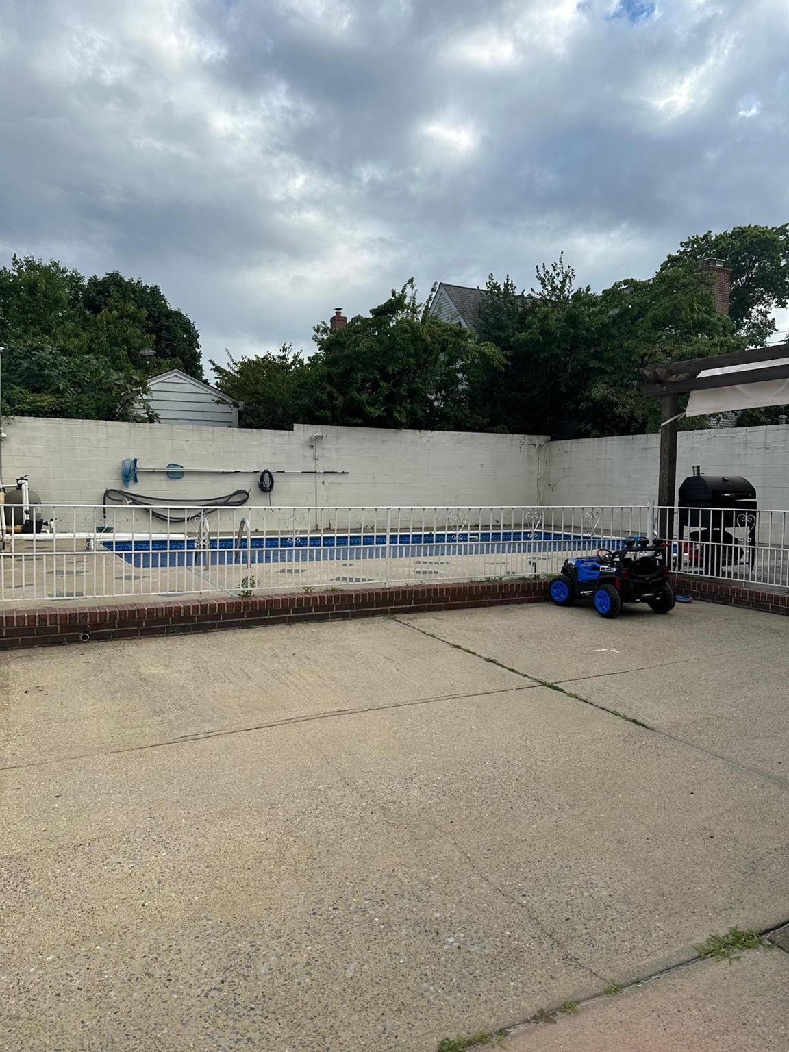 Single Family 7  Queens, NY 11357, MLS-883215-8