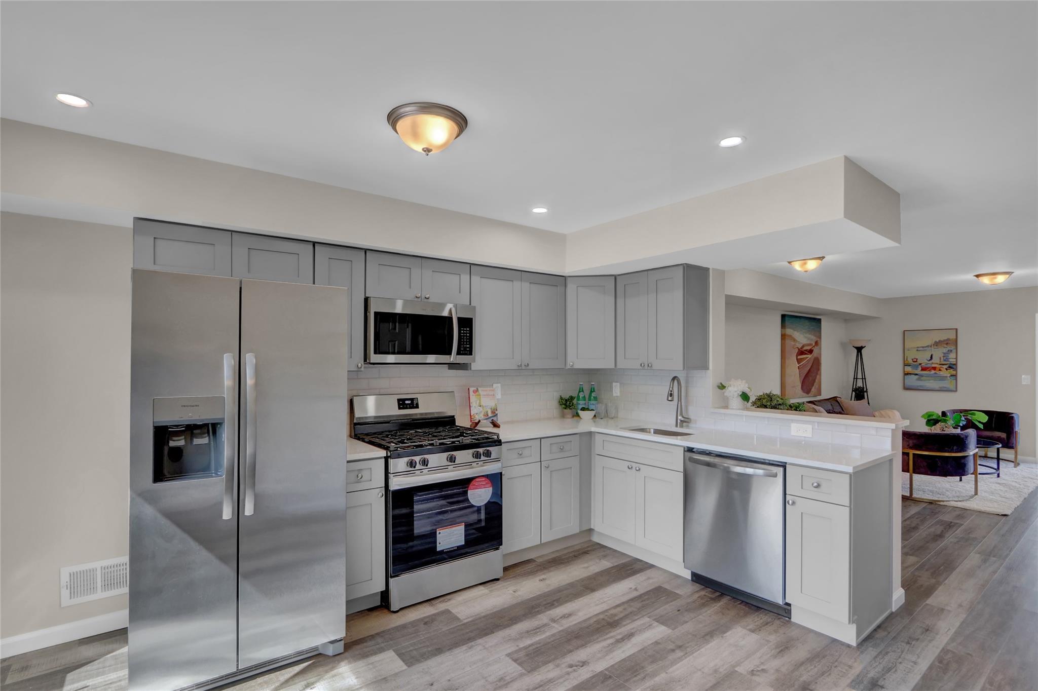 Single Family Patterson  Staten Island, NY 10306, MLS-883224-6