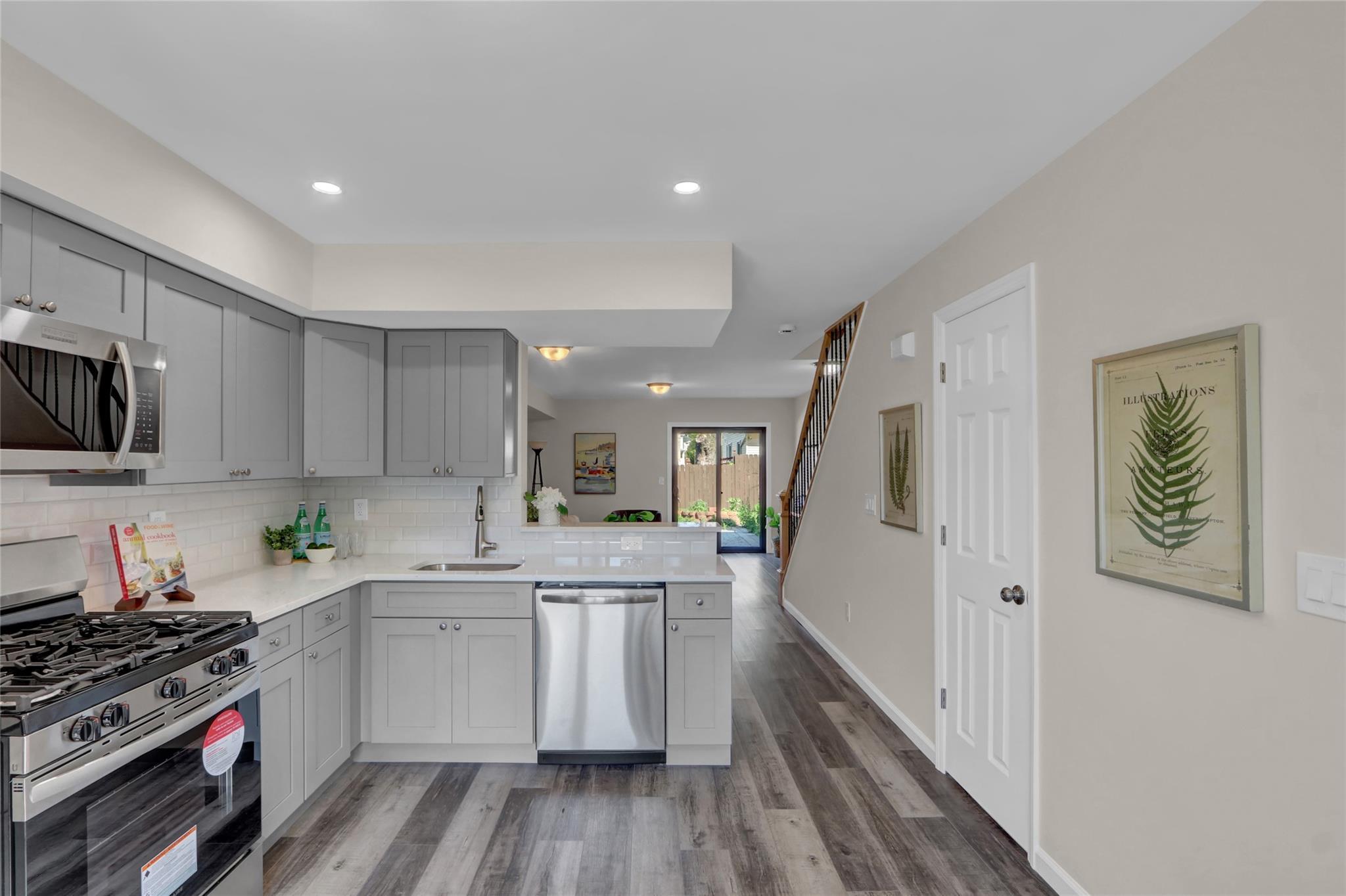 Single Family Patterson  Staten Island, NY 10306, MLS-883224-7