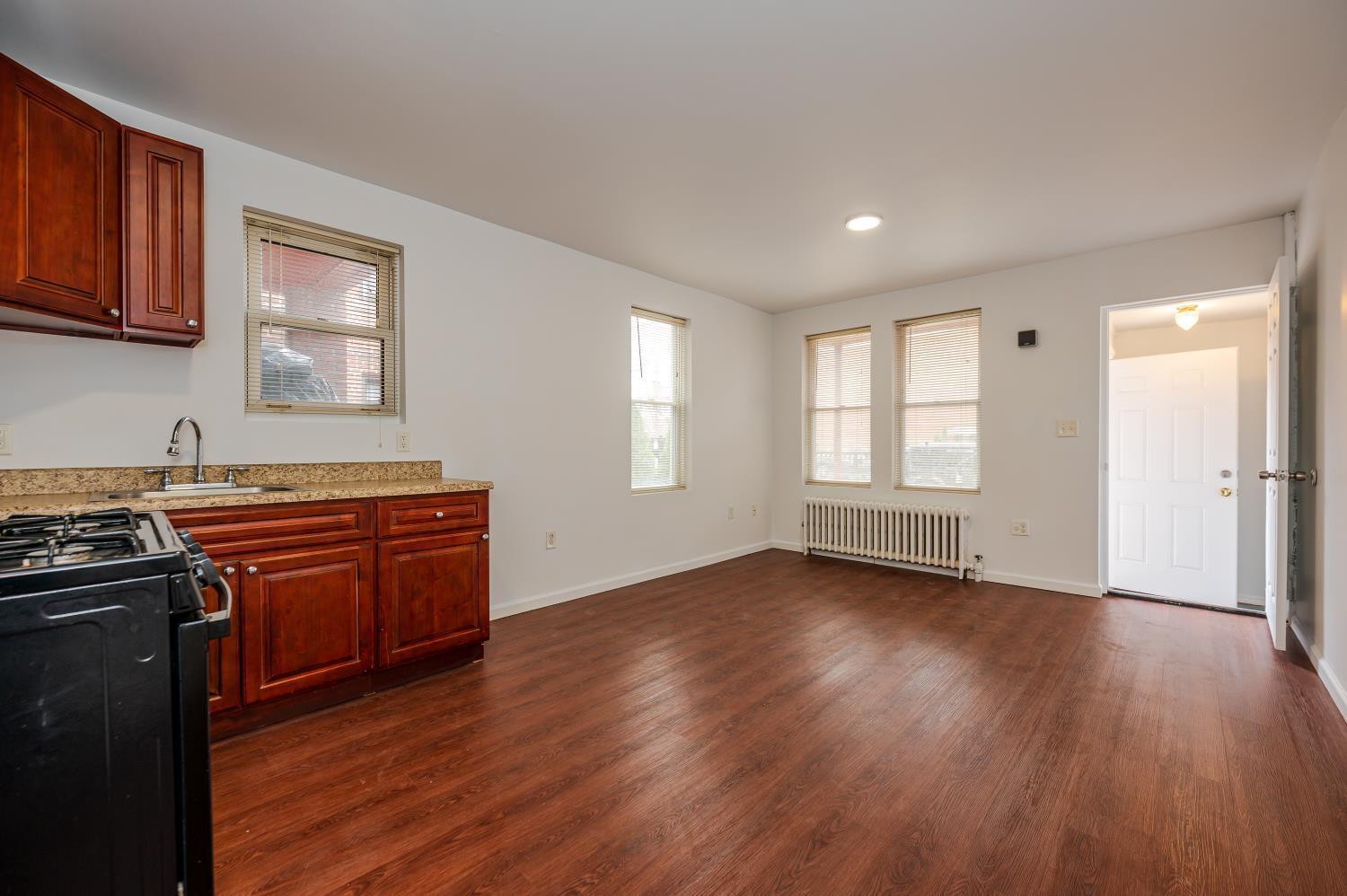 Single Family Sacket  Bronx, NY 10462, MLS-883234-12