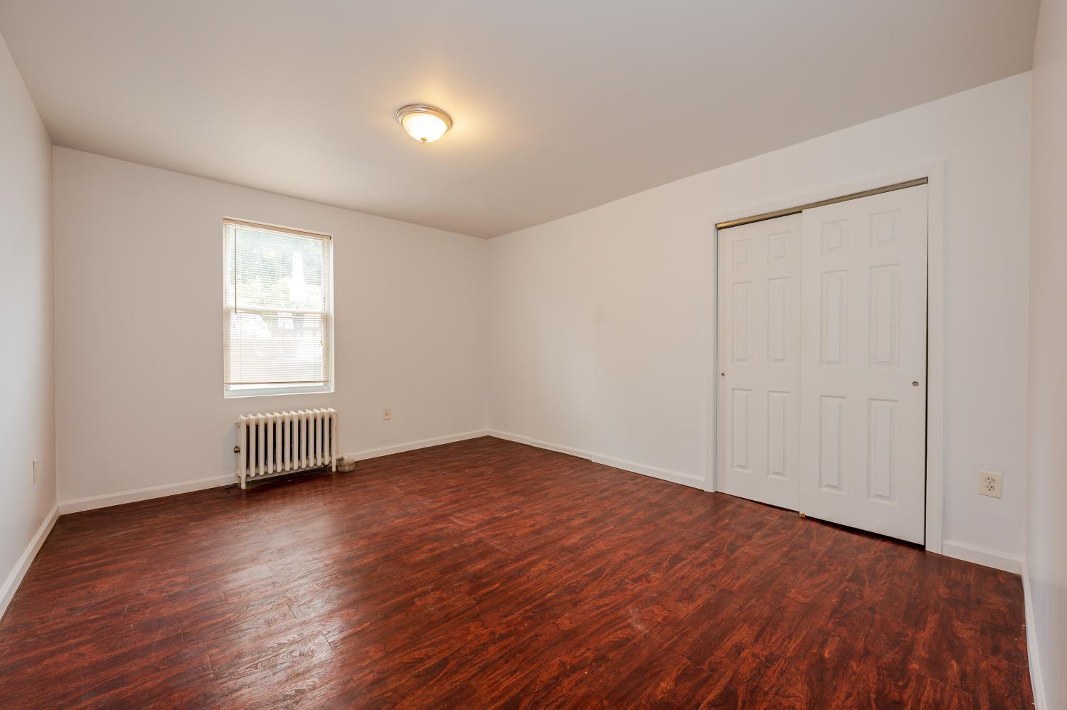 Single Family Sacket  Bronx, NY 10462, MLS-883234-17