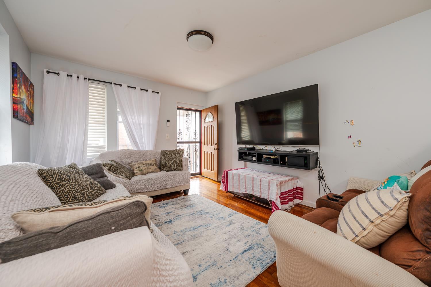 Single Family Sacket  Bronx, NY 10462, MLS-883234-3