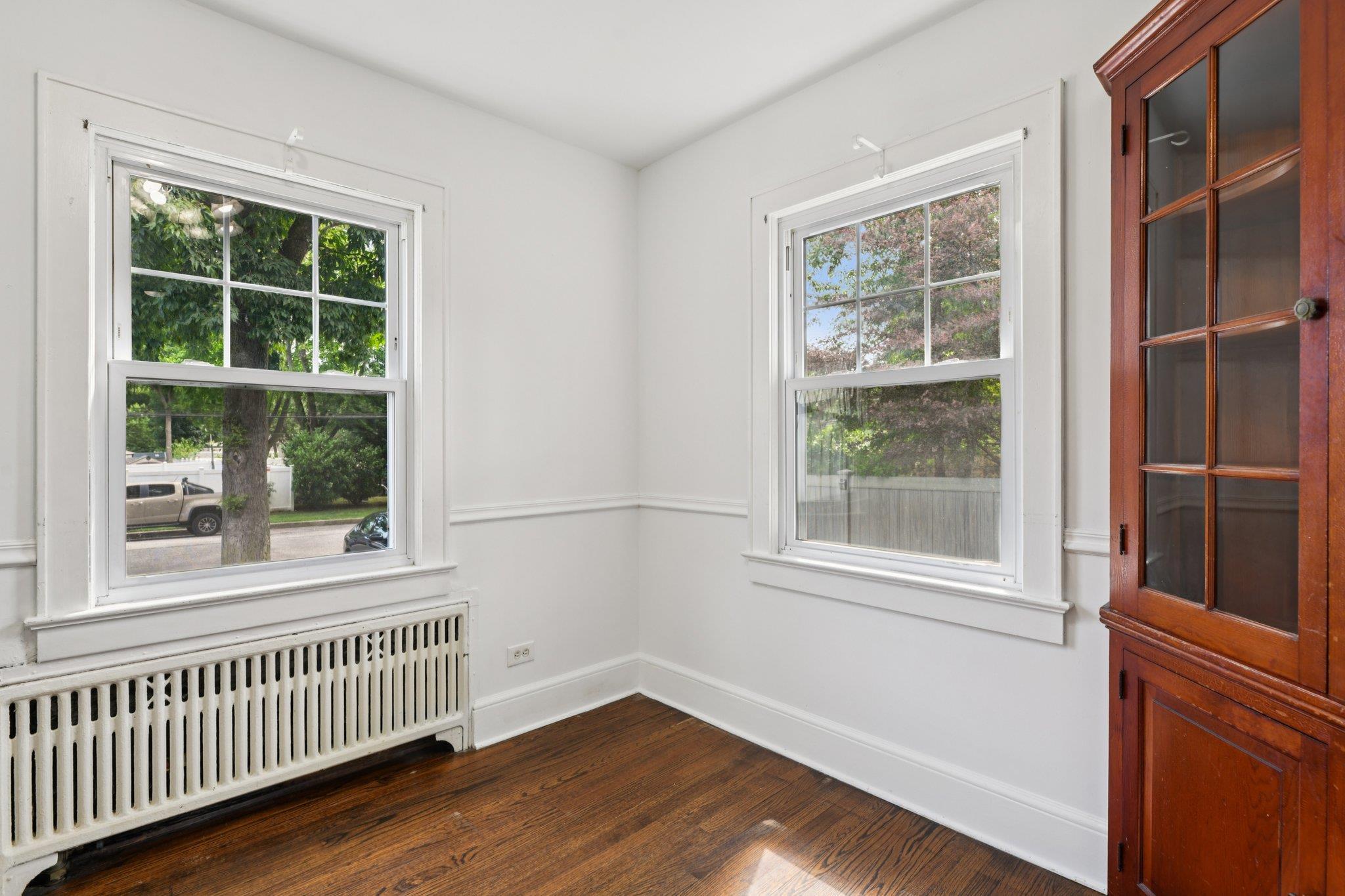 Single Family Lou  Suffolk County, NY 11754, MLS-883261-10