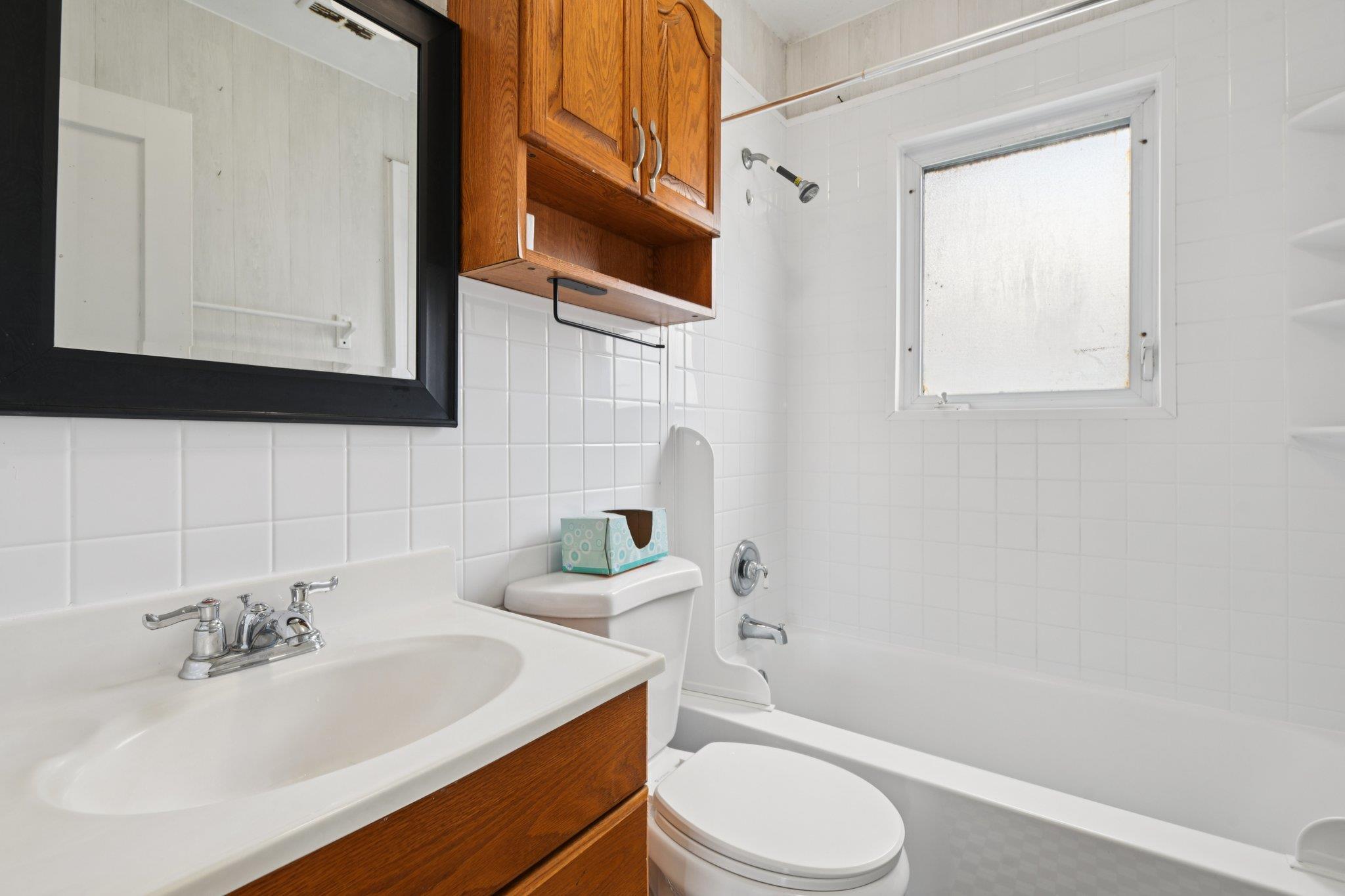 Single Family Lou  Suffolk County, NY 11754, MLS-883261-11