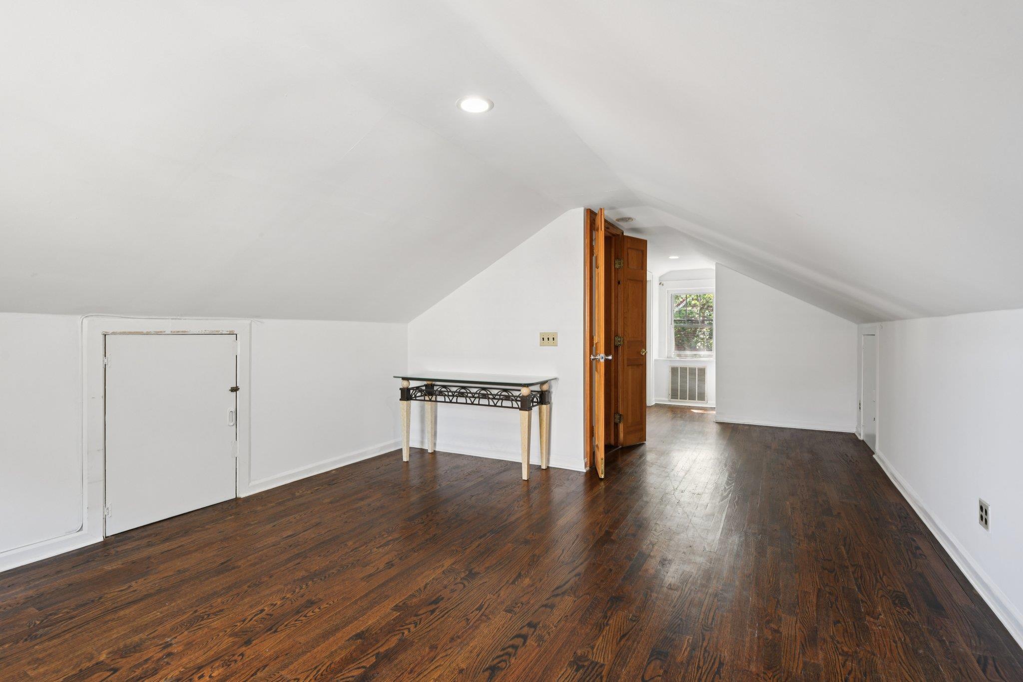 Single Family Lou  Suffolk County, NY 11754, MLS-883261-15