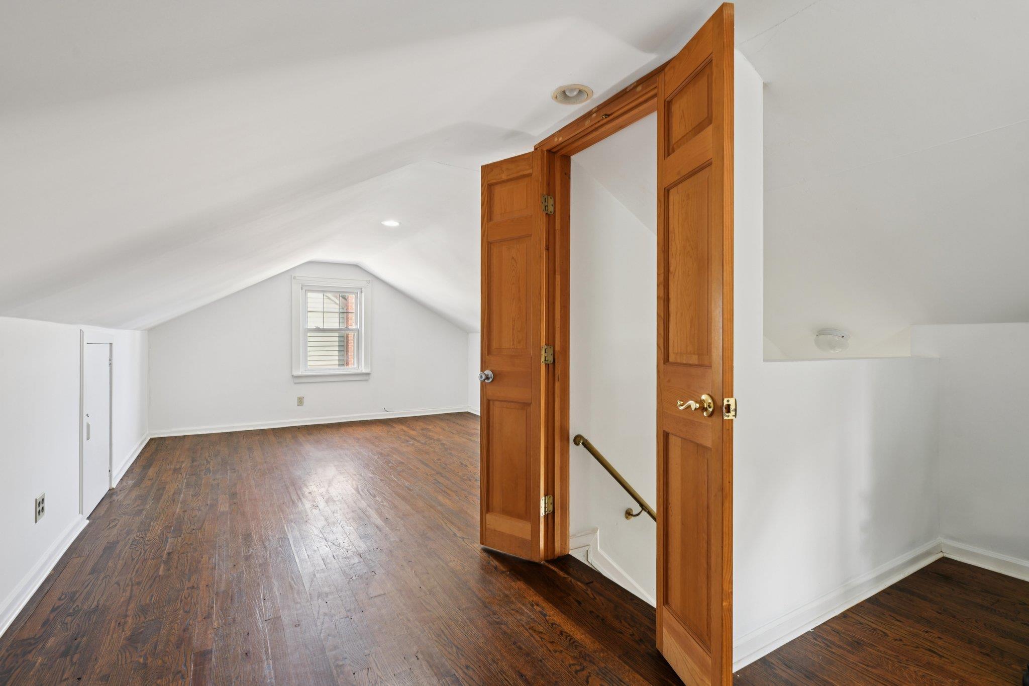 Single Family Lou  Suffolk County, NY 11754, MLS-883261-17