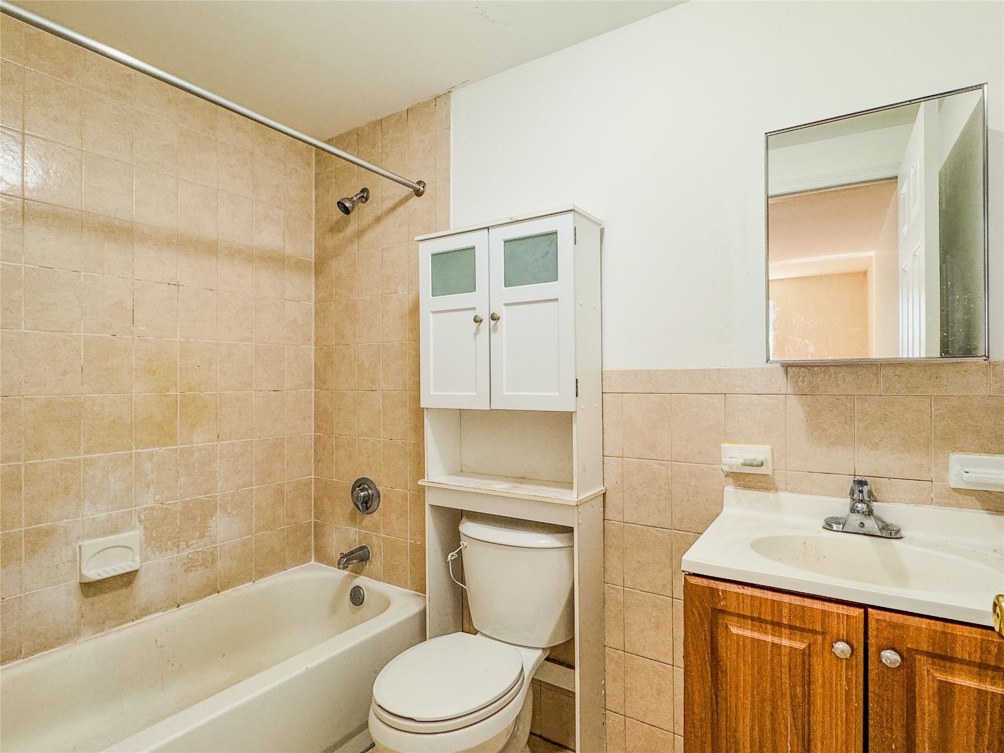 Single Family 81st  Queens, NY 11416, MLS-883262-10