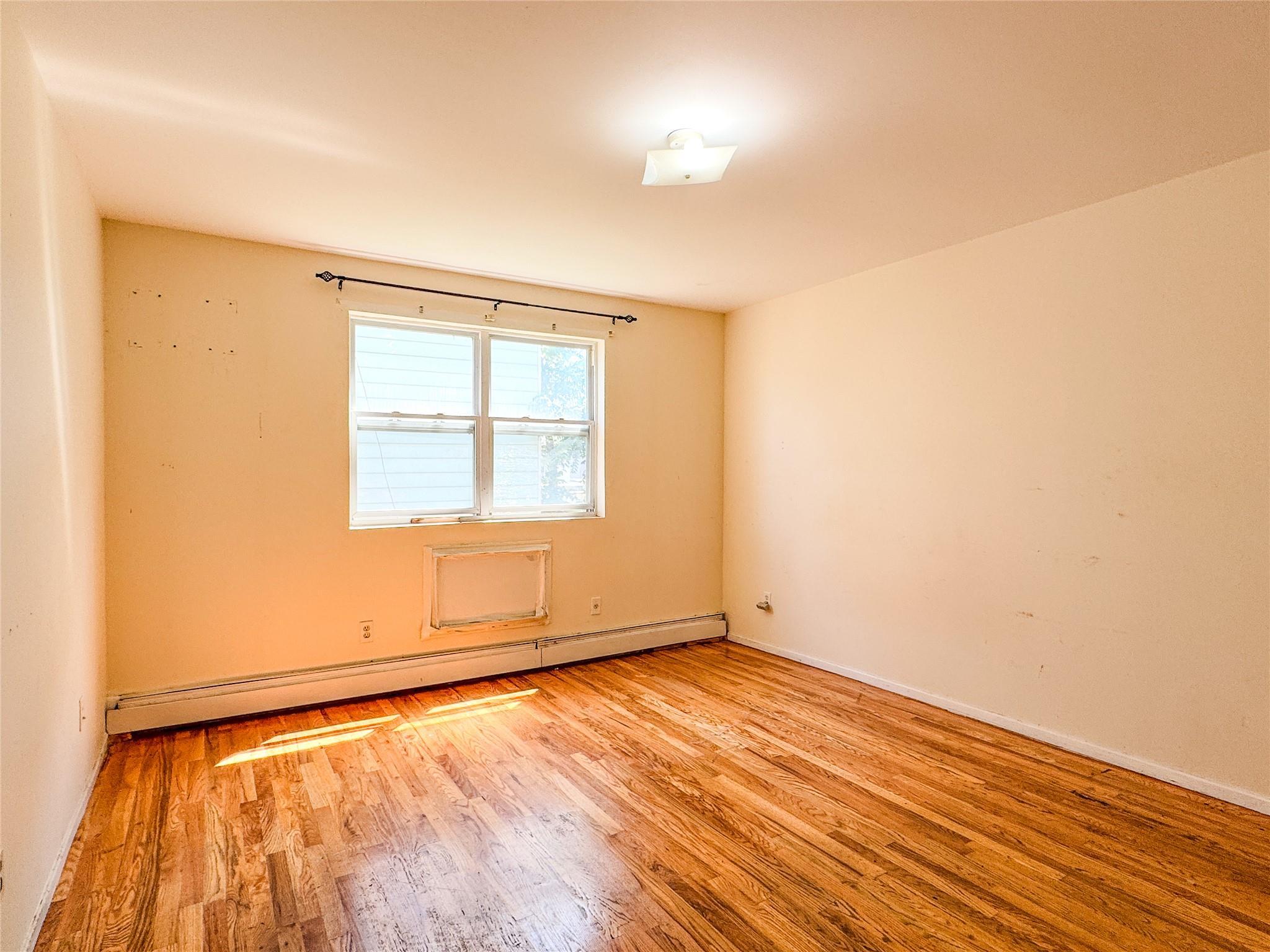 Single Family 81st  Queens, NY 11416, MLS-883262-11