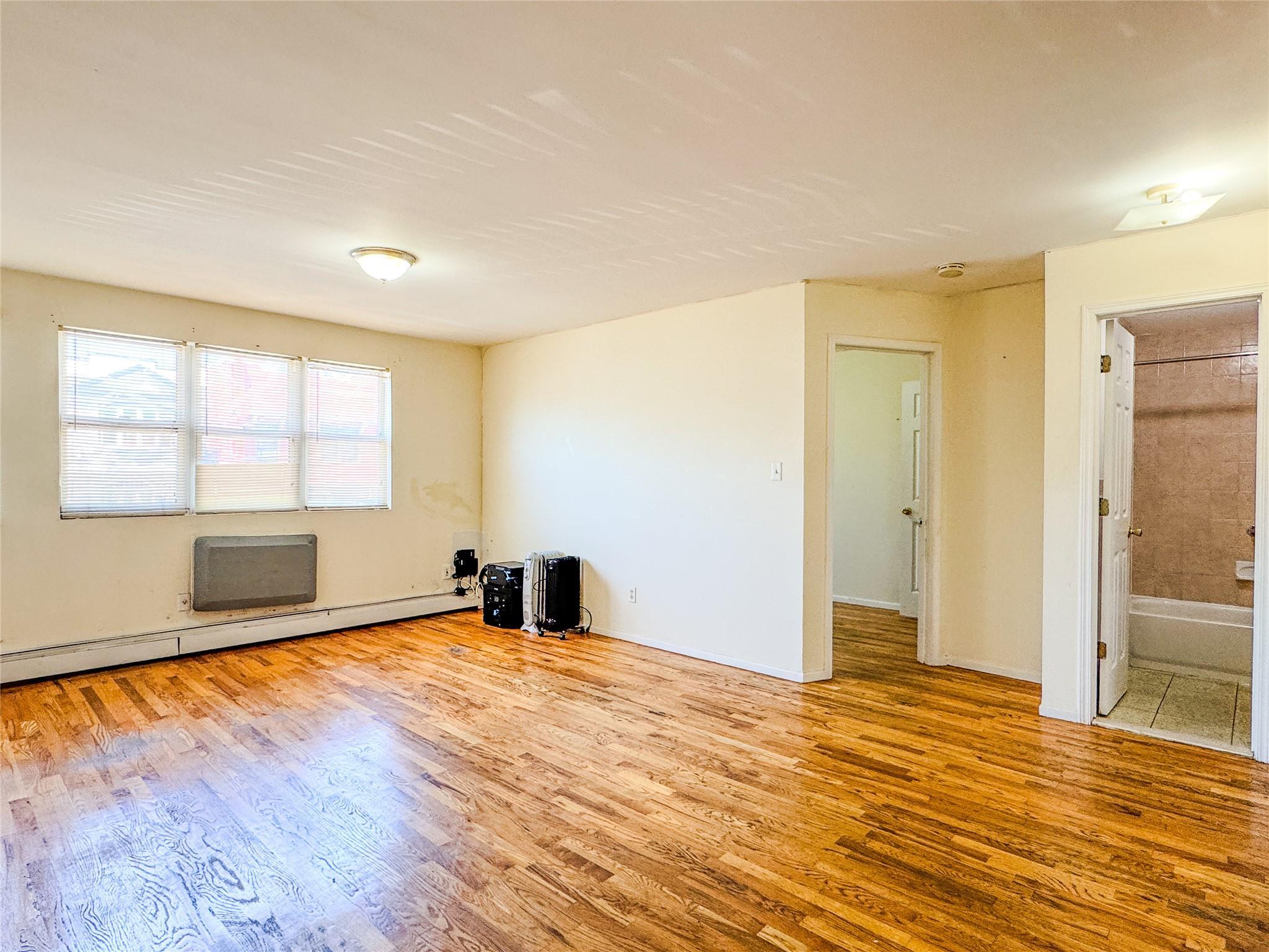 Single Family 81st  Queens, NY 11416, MLS-883262-3