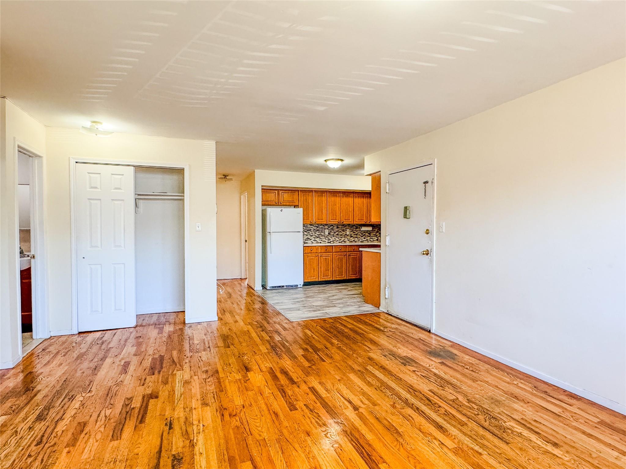 Single Family 81st  Queens, NY 11416, MLS-883262-4
