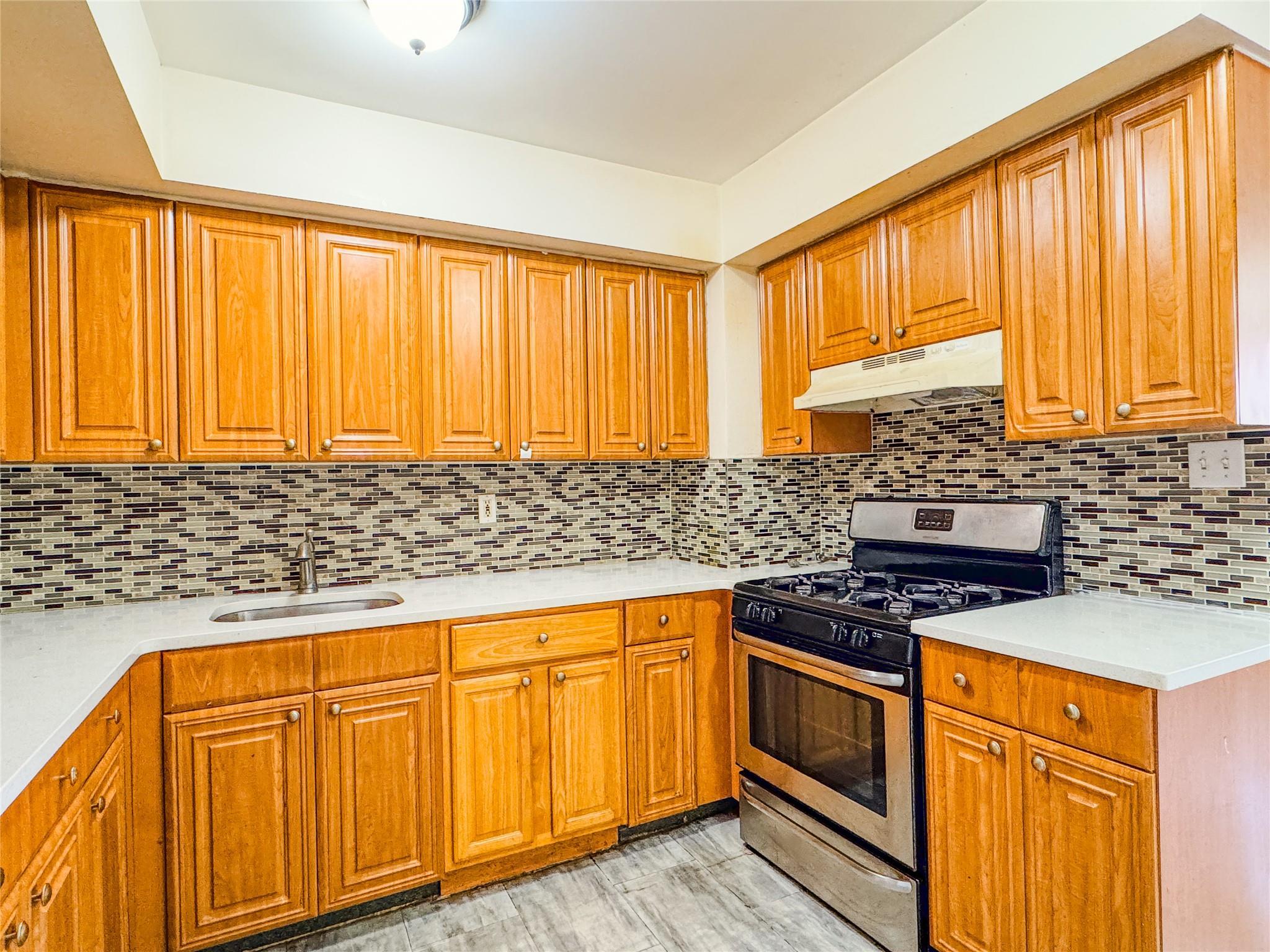 Single Family 81st  Queens, NY 11416, MLS-883262-6