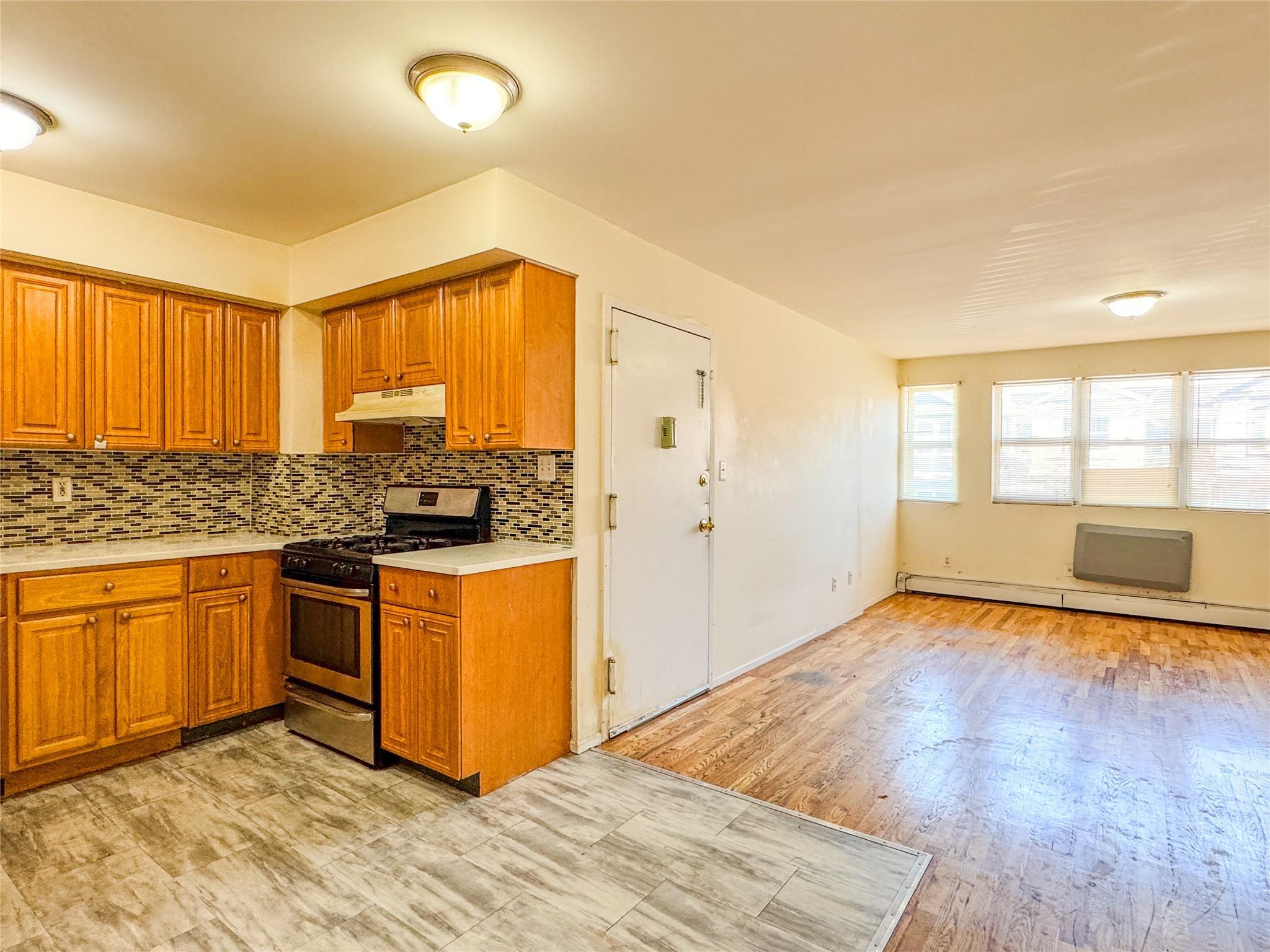 Single Family 81st  Queens, NY 11416, MLS-883262-7