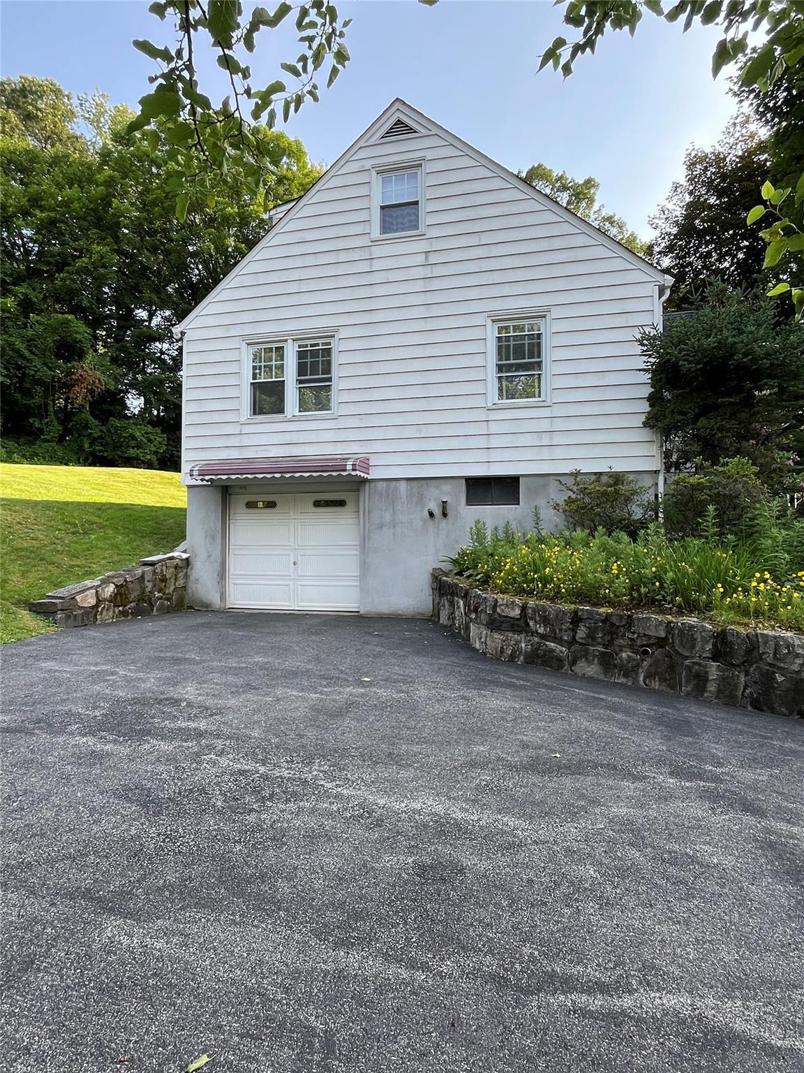 Single Family Crescent  Westchester County, NY 10567, MLS-883283-3