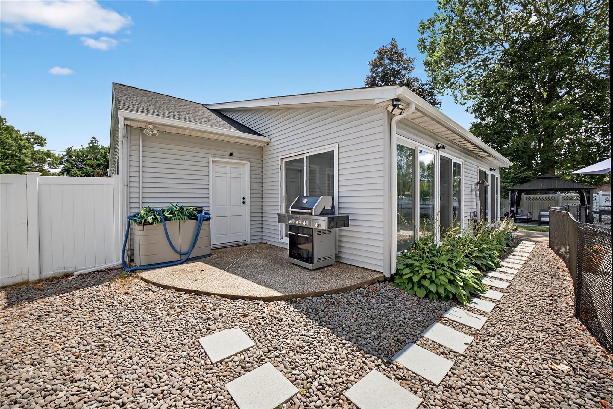 Single Family Spring Rock  Orange County, NY 12553, MLS-883310-39