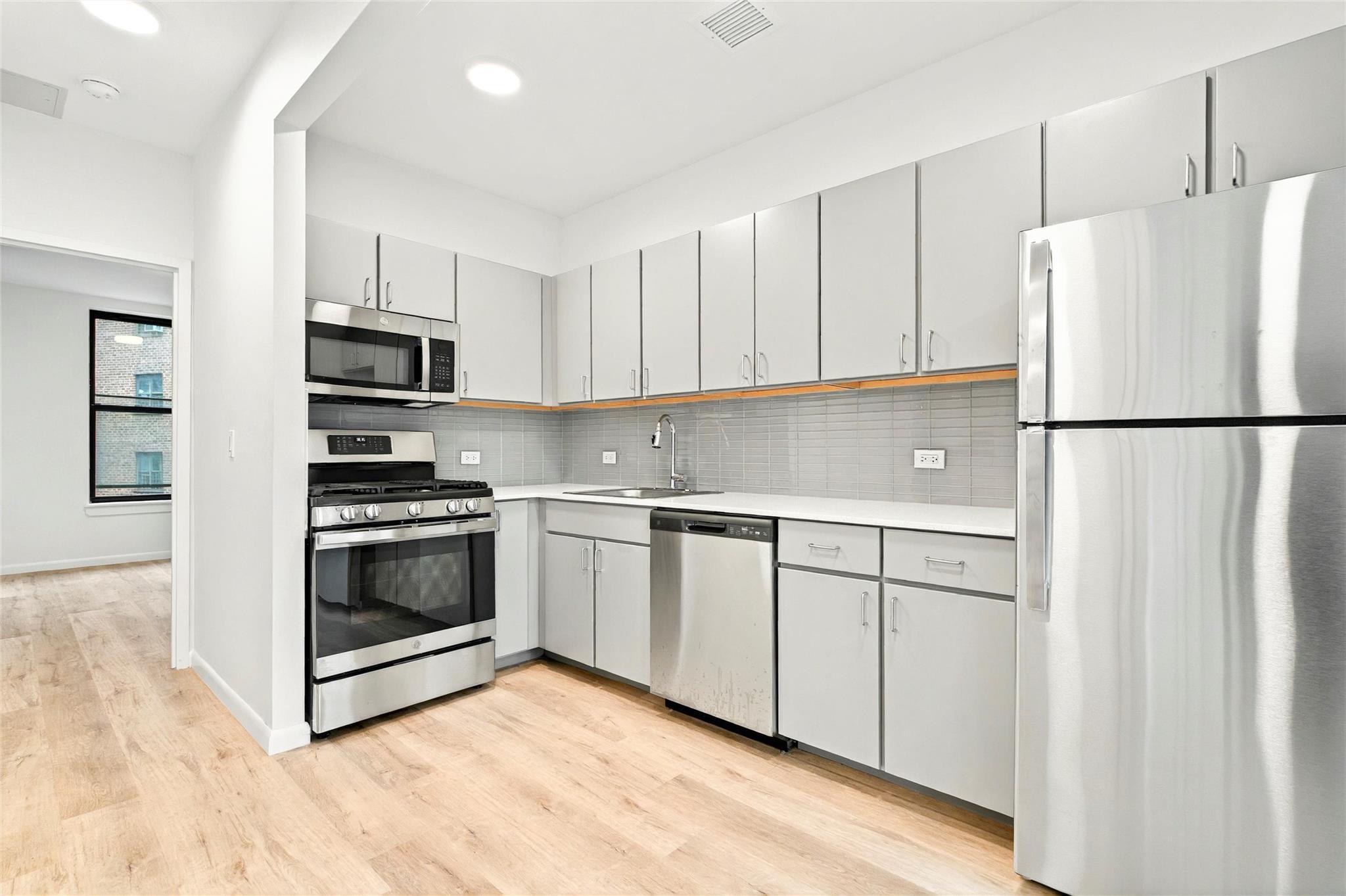 Coop Bronx River  Bronx, NY 10473, MLS-883313-11