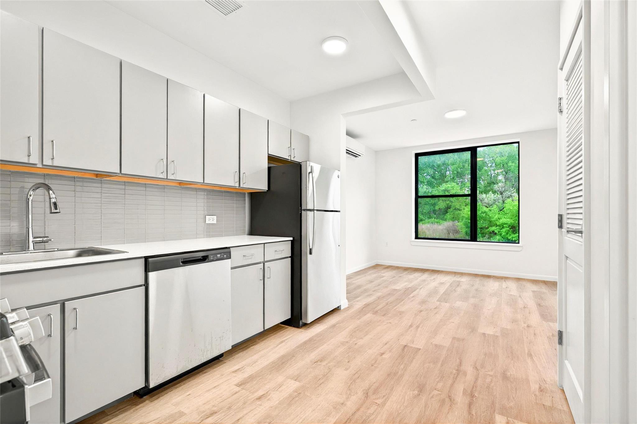 Coop Bronx River  Bronx, NY 10473, MLS-883313-14