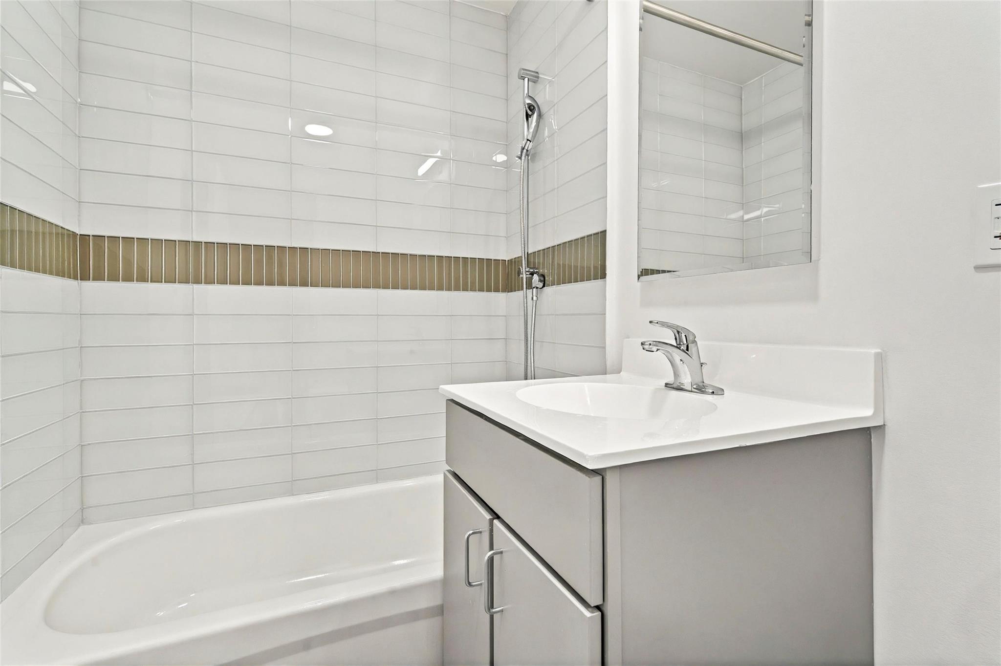 Coop Bronx River  Bronx, NY 10473, MLS-883313-21
