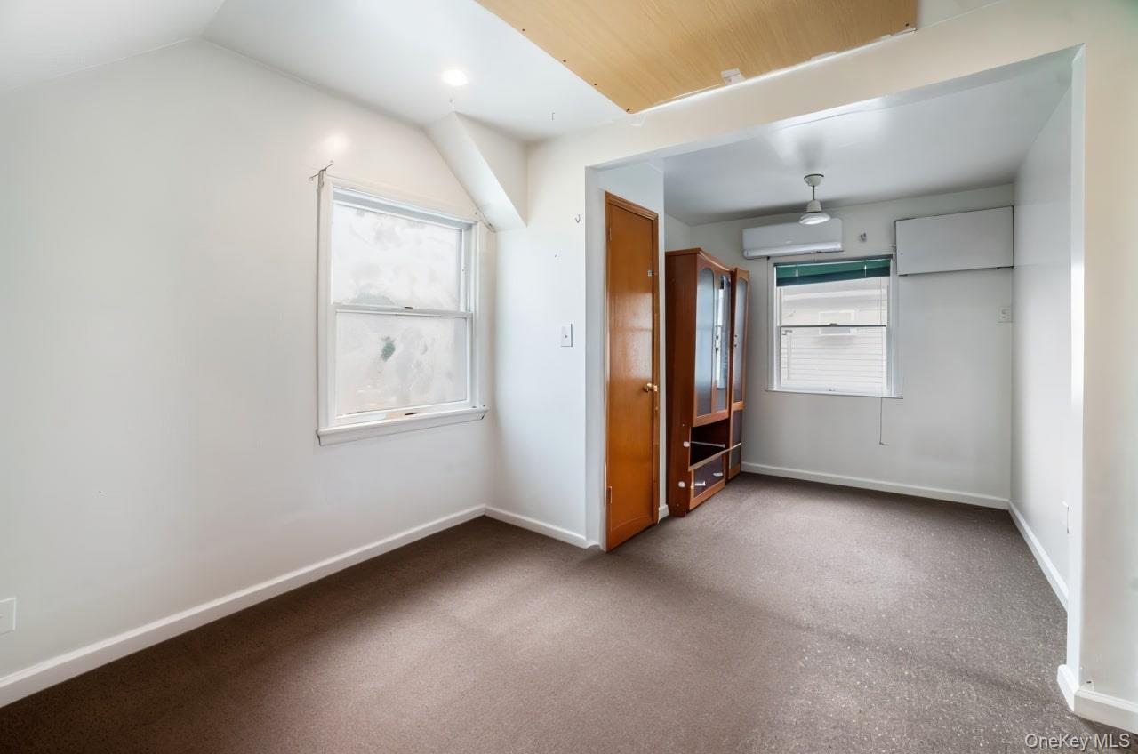 Single Family 264th  Queens, NY 11004, MLS-883316-10