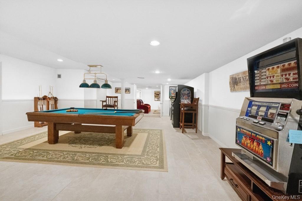 Single Family Hidden Cove  Suffolk County, NY 11968, MLS-883327-21