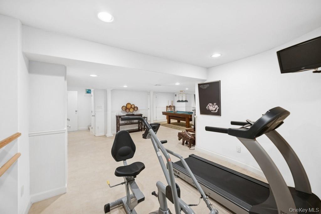 Single Family Hidden Cove  Suffolk County, NY 11968, MLS-883327-23