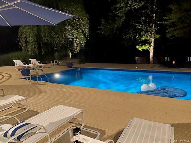 Single Family Hidden Cove  Suffolk County, NY 11968, MLS-883327-28