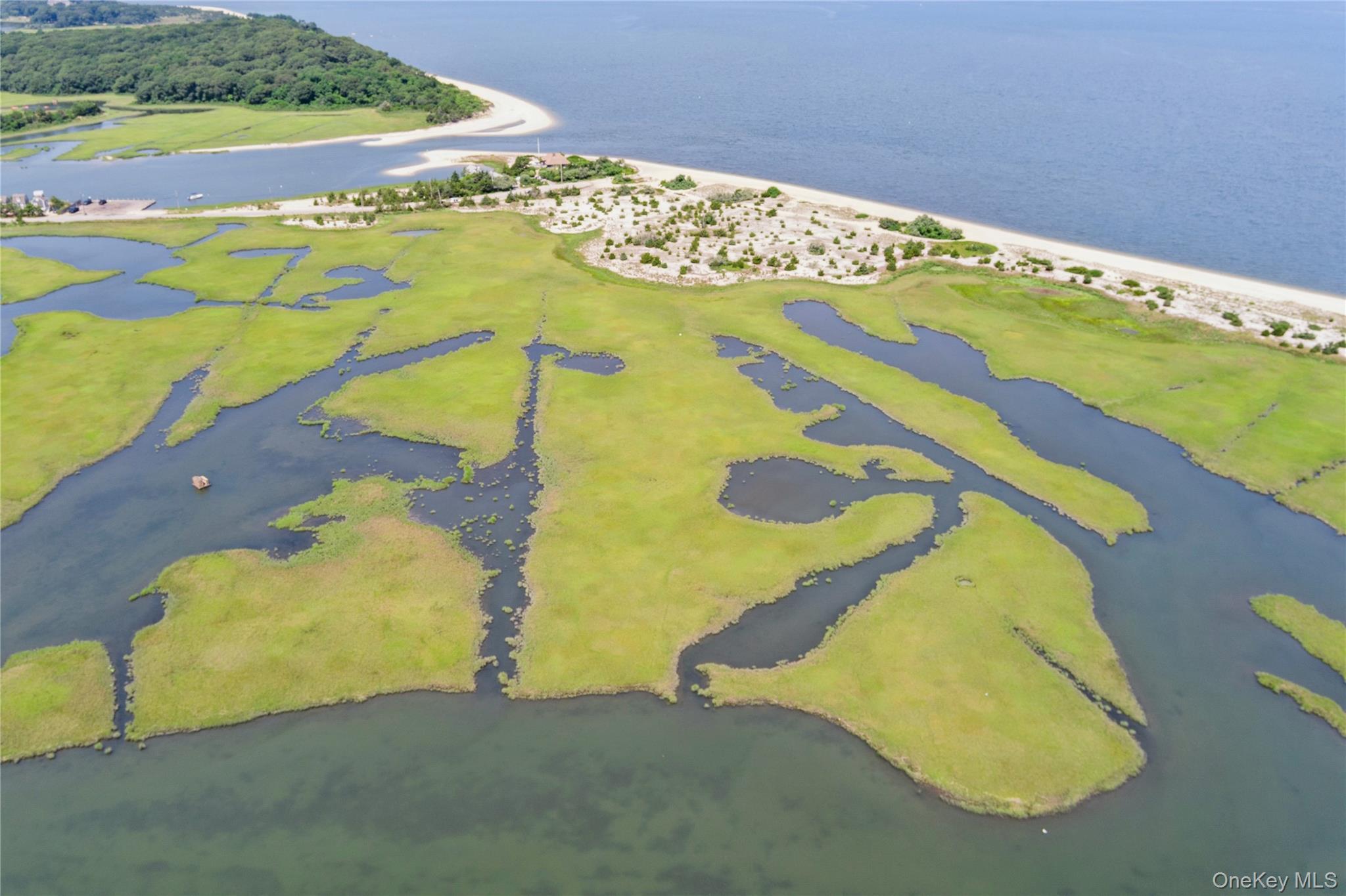 Single Family Hidden Cove  Suffolk County, NY 11968, MLS-883327-35