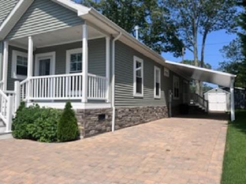 Single Family Old Country  Suffolk County, NY 11901, MLS-883328-2