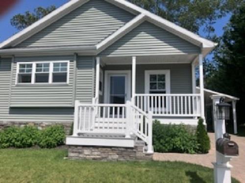Single Family Old Country  Suffolk County, NY 11901, MLS-883328-3