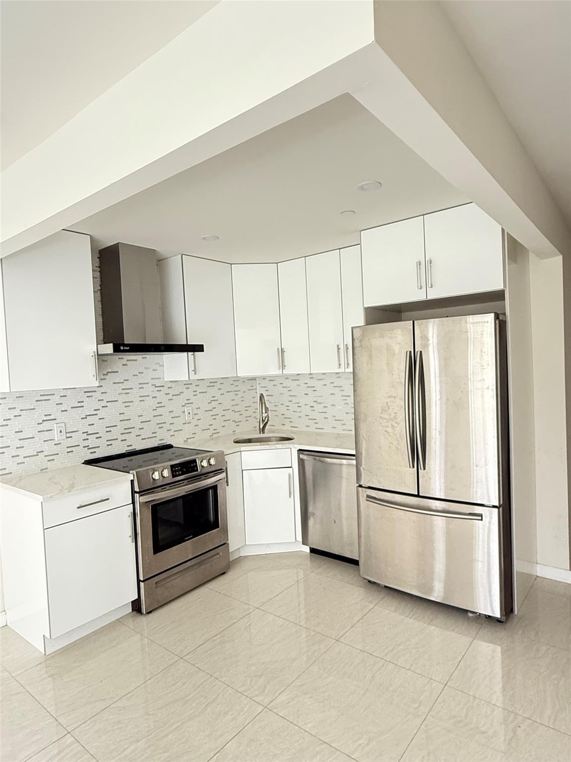 Condo 40th  Brooklyn, NY 11232, MLS-883332-2