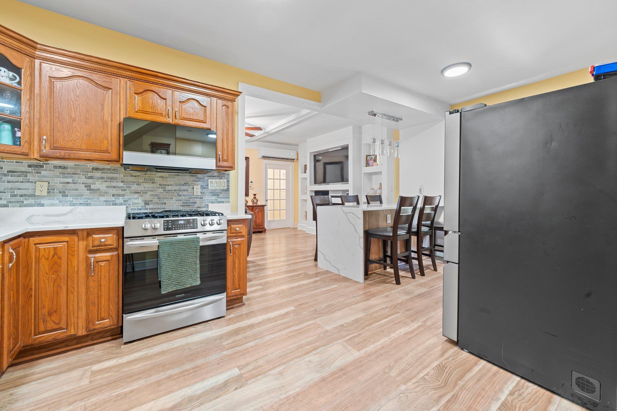 Single Family Kingsland  Bronx, NY 10469, MLS-883344-10