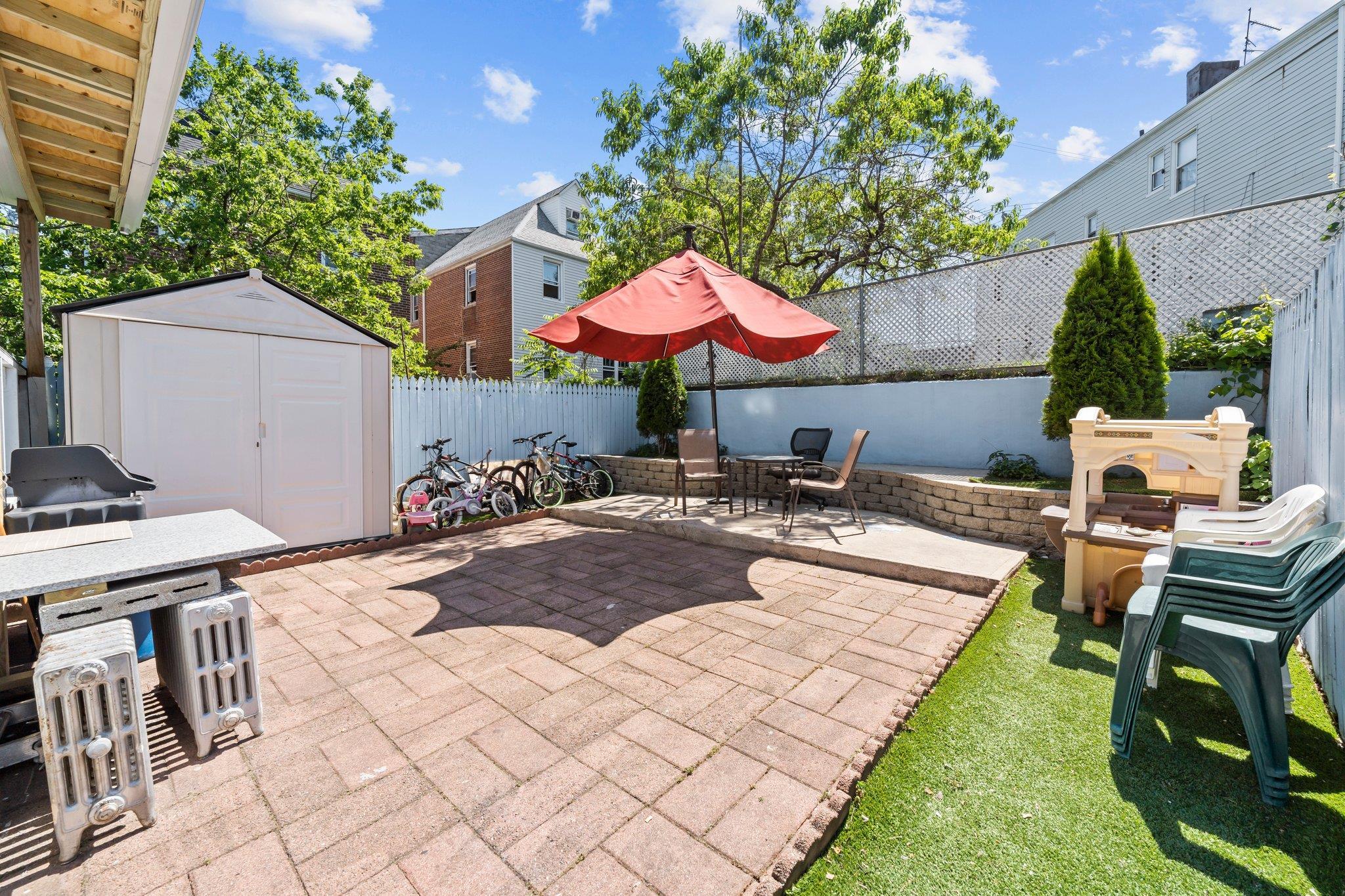 Single Family Kingsland  Bronx, NY 10469, MLS-883344-21
