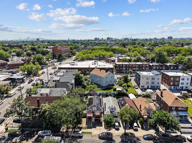 Single Family Kingsland  Bronx, NY 10469, MLS-883344-24