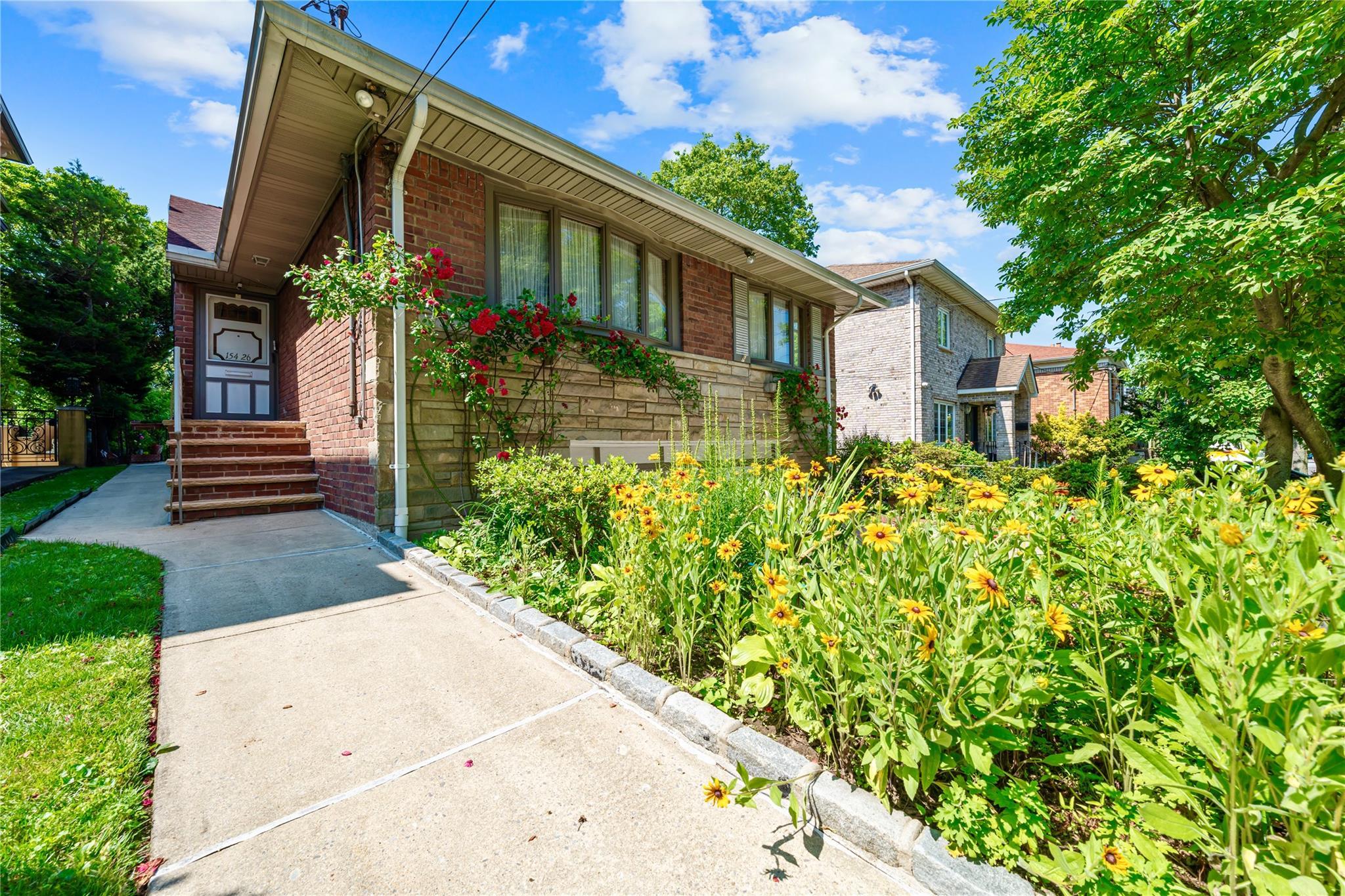 Single Family Powells Cove  Queens, NY 11357, MLS-883366-2